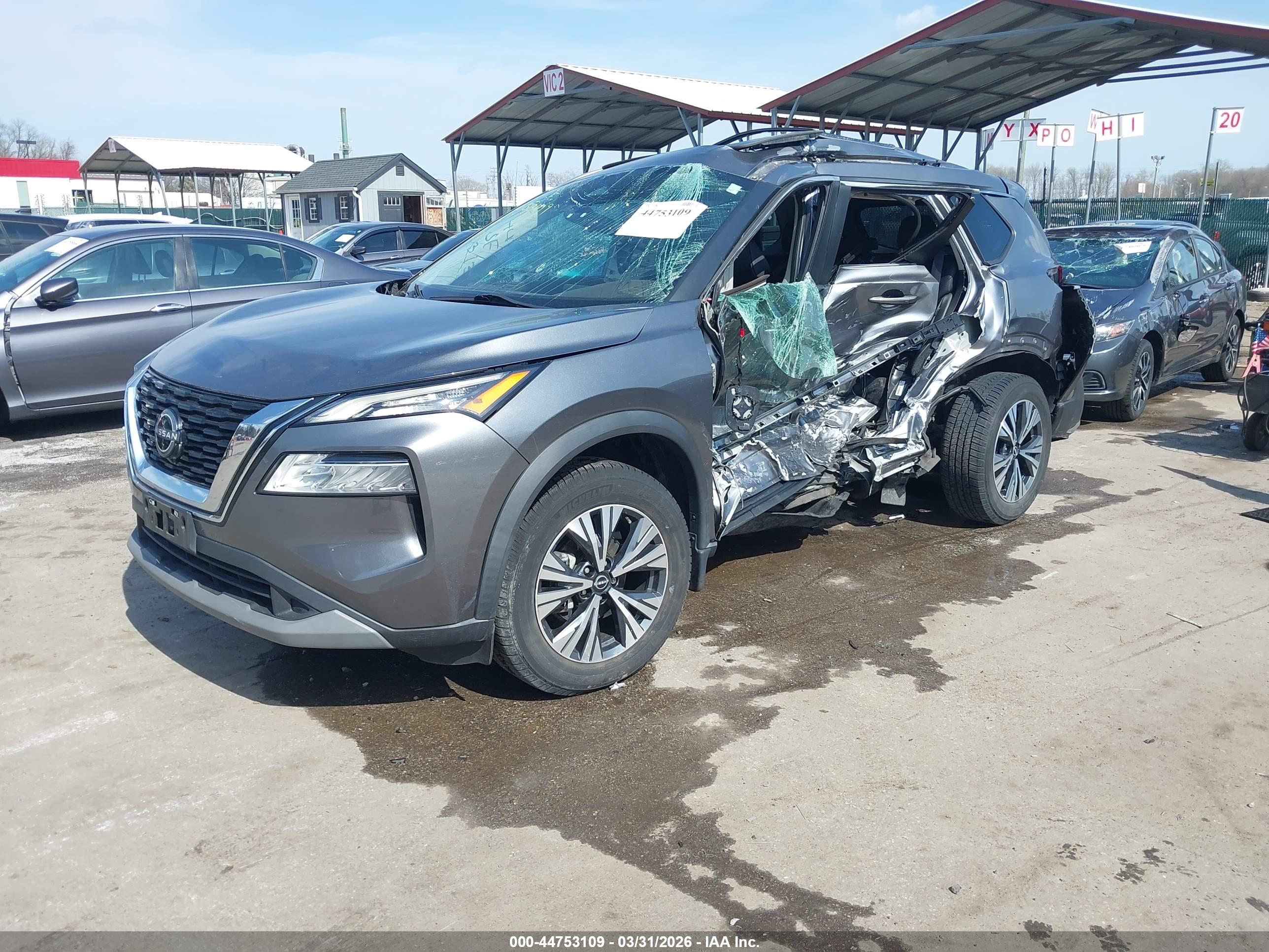 NISSAN ROGUE image 2
