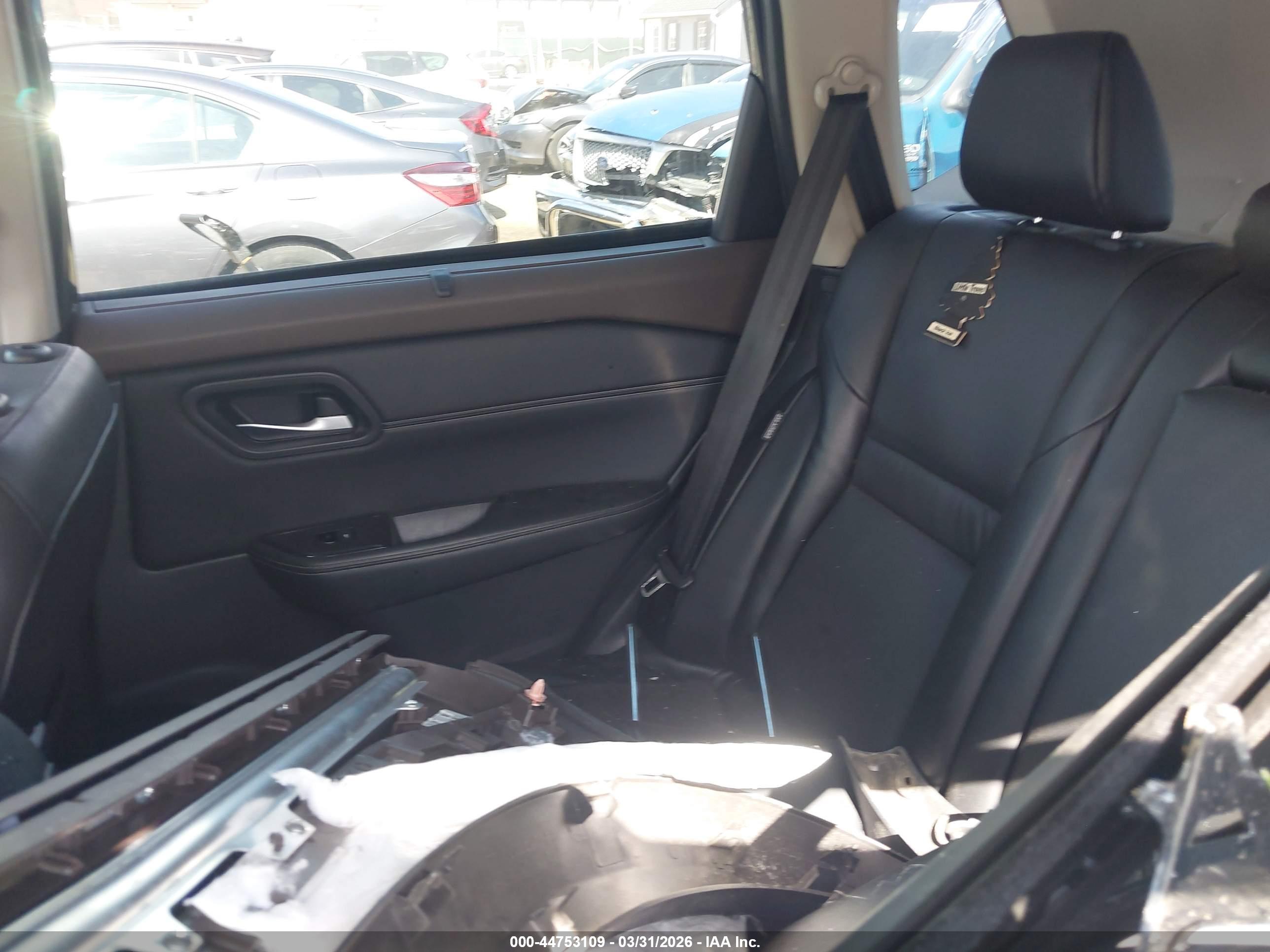 NISSAN ROGUE image 8