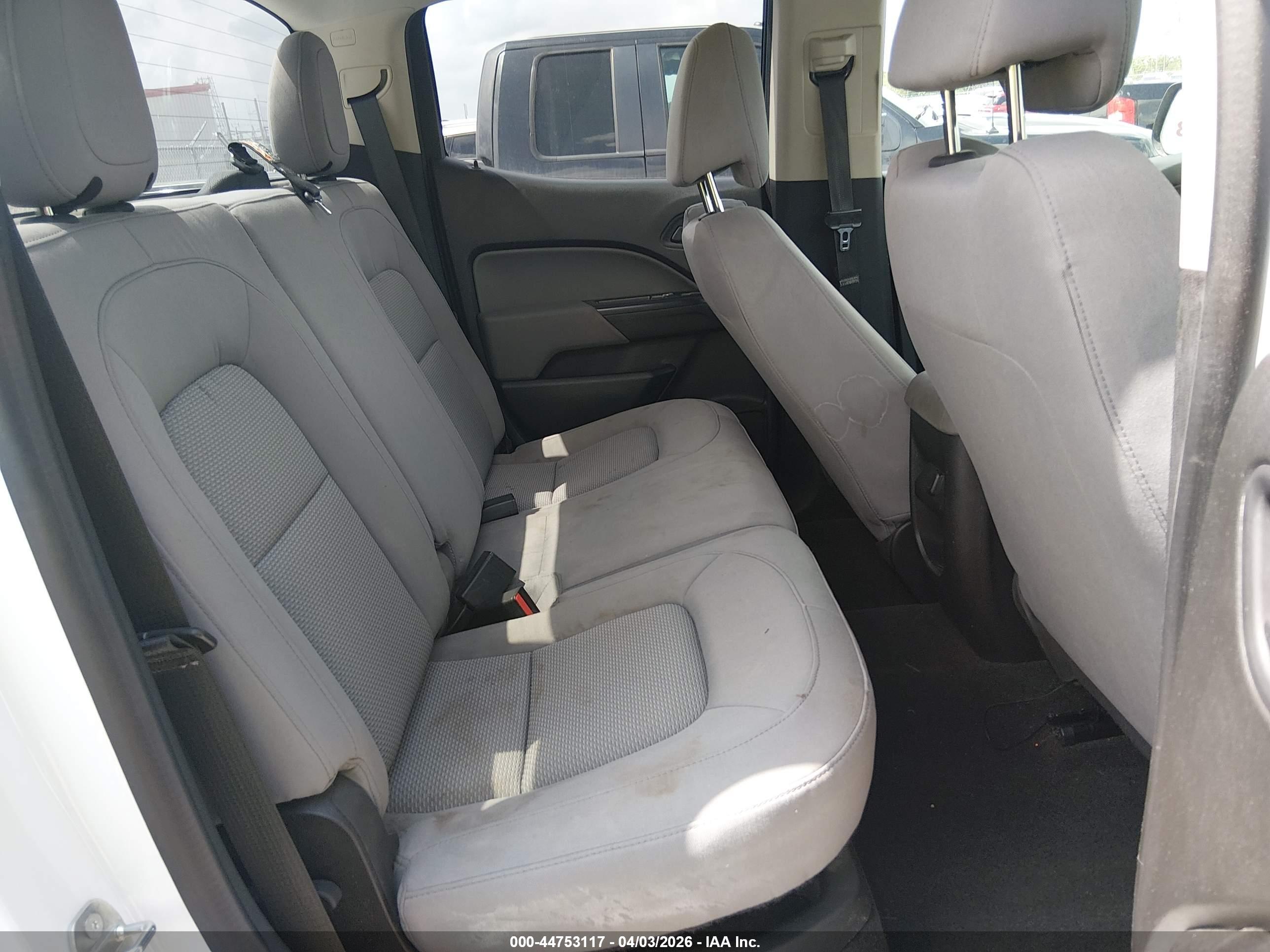 GMC CANYON image 8