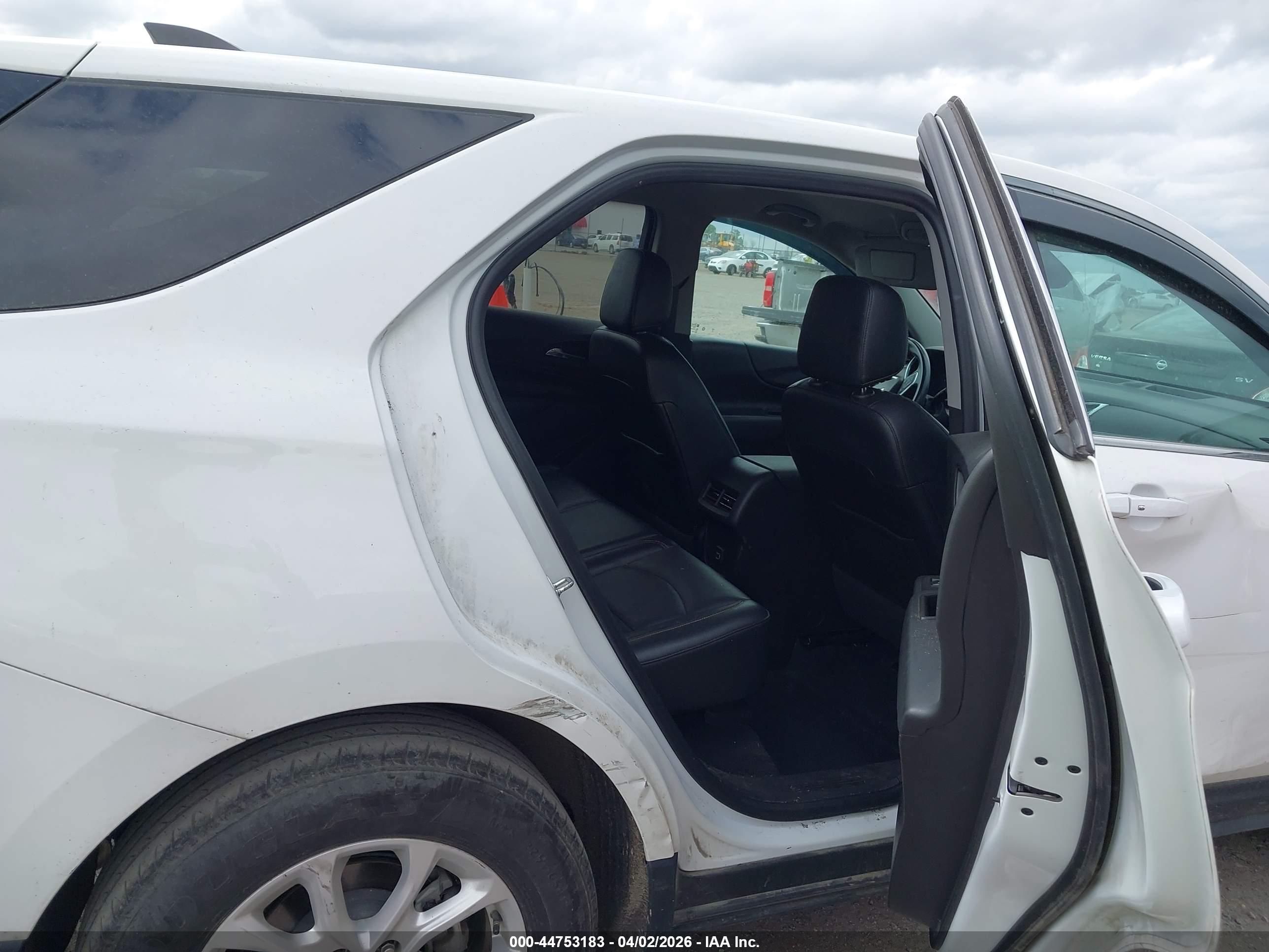 CHEVROLET EQUINOX image 8
