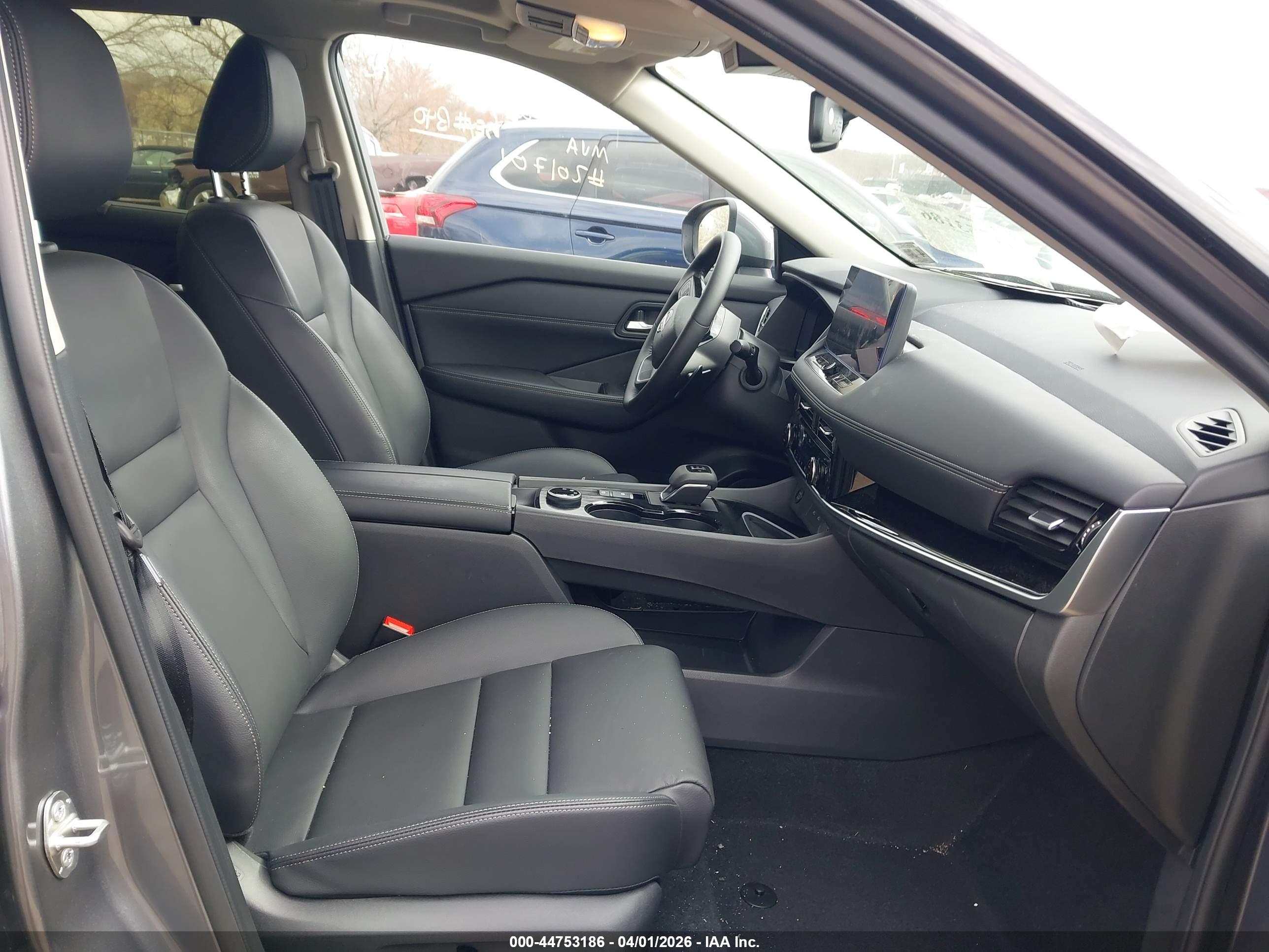 NISSAN ROGUE image 5