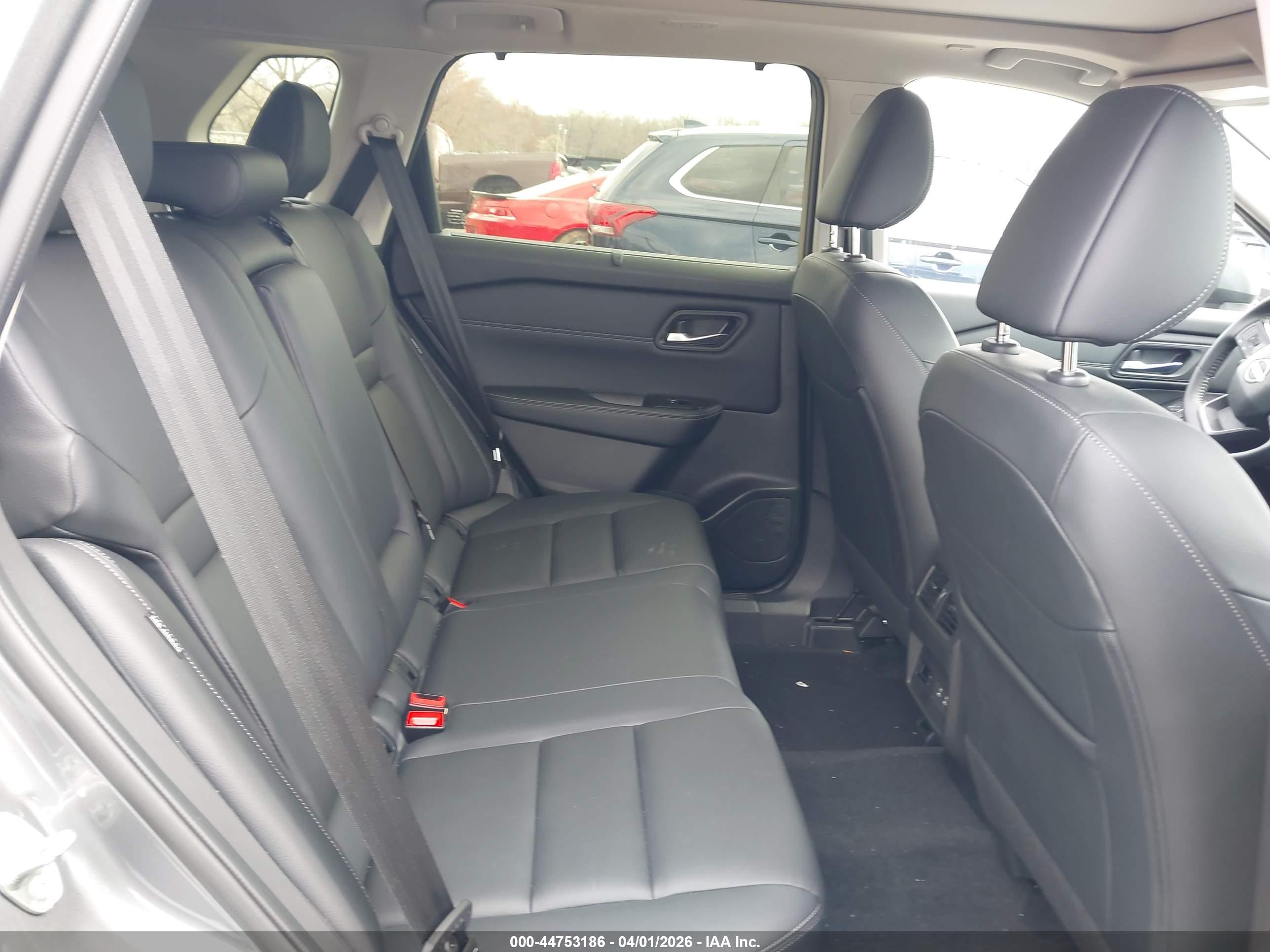 NISSAN ROGUE image 8