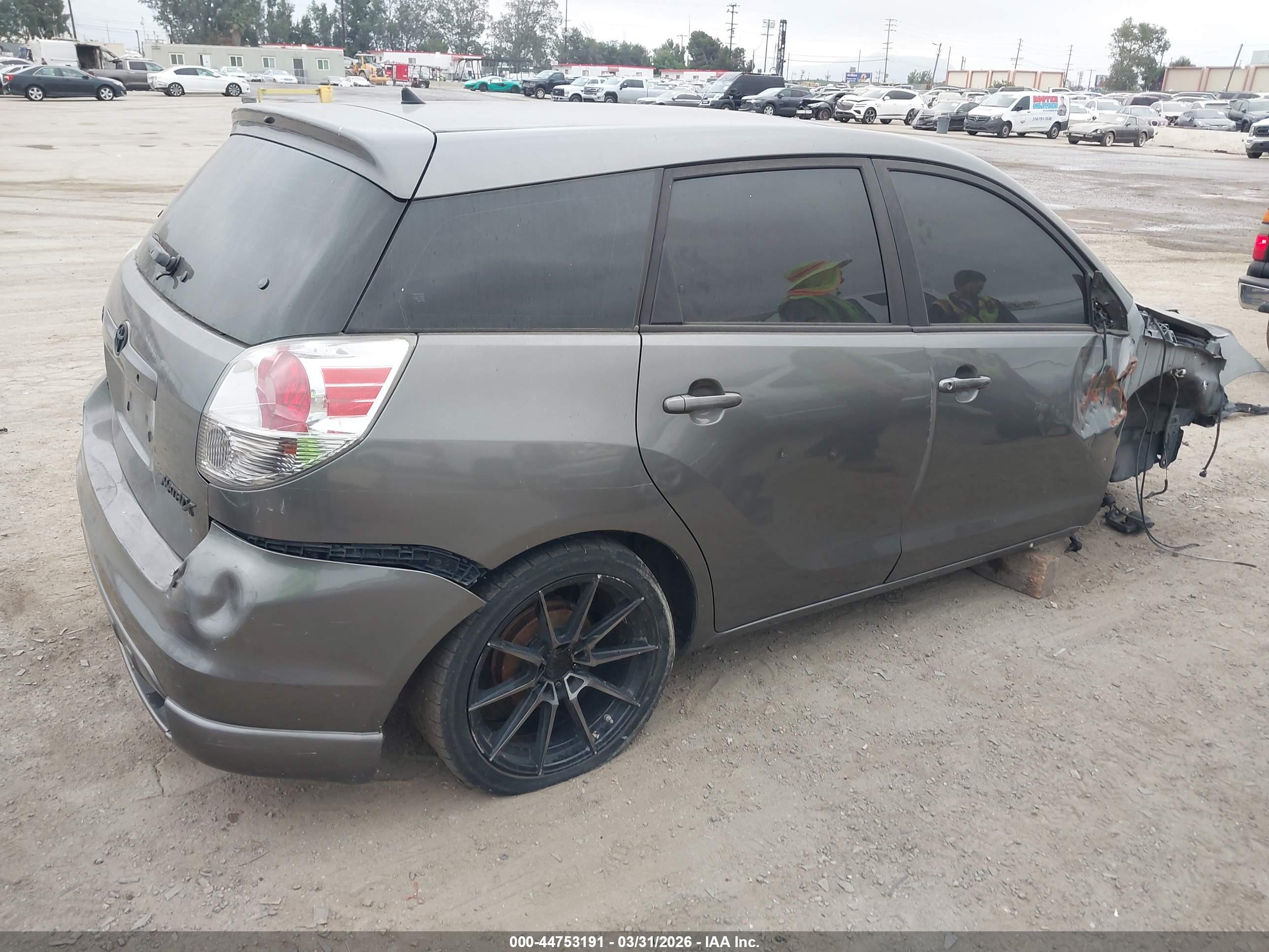 TOYOTA MATRIX image 4