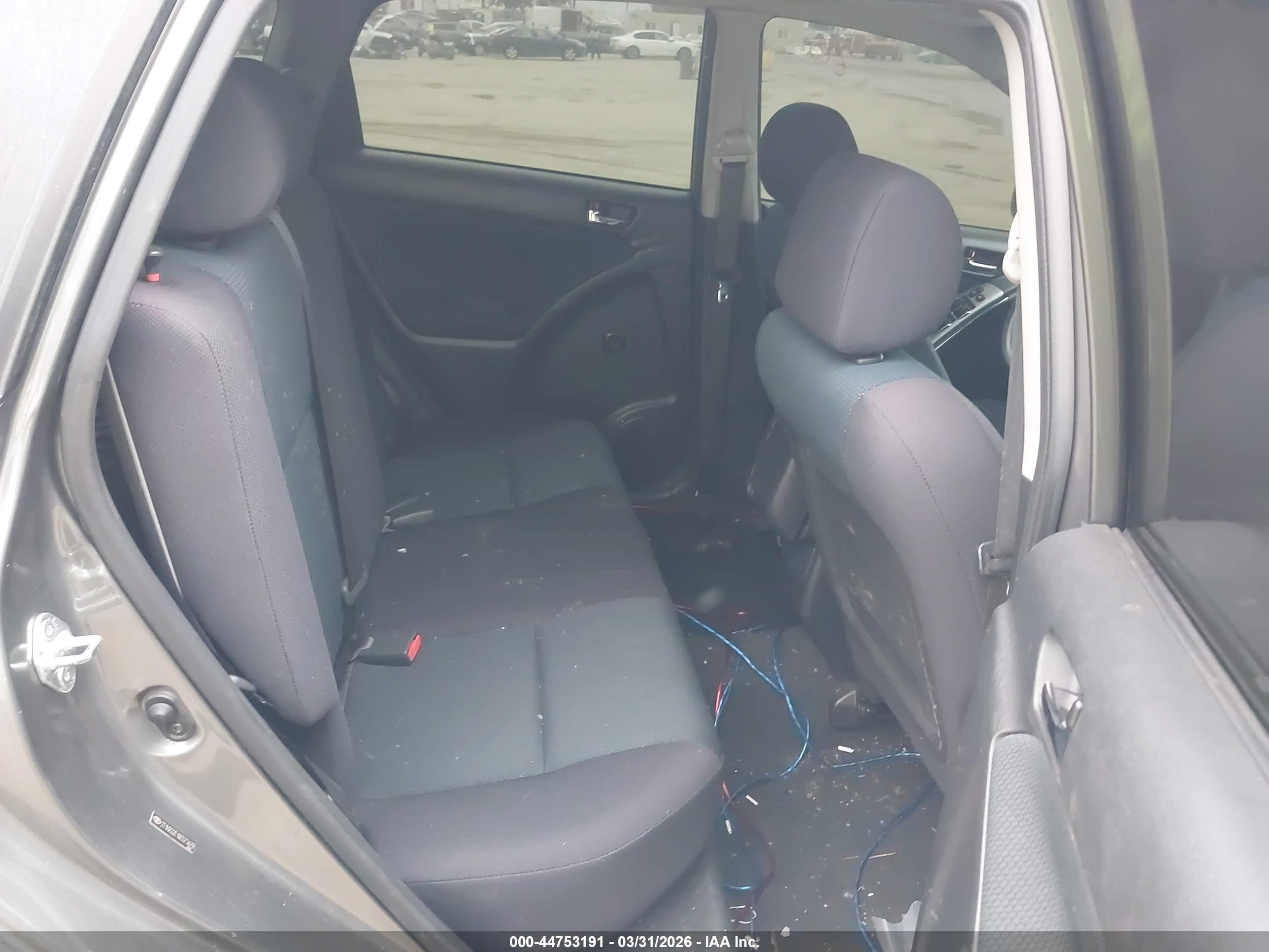 TOYOTA MATRIX image 8