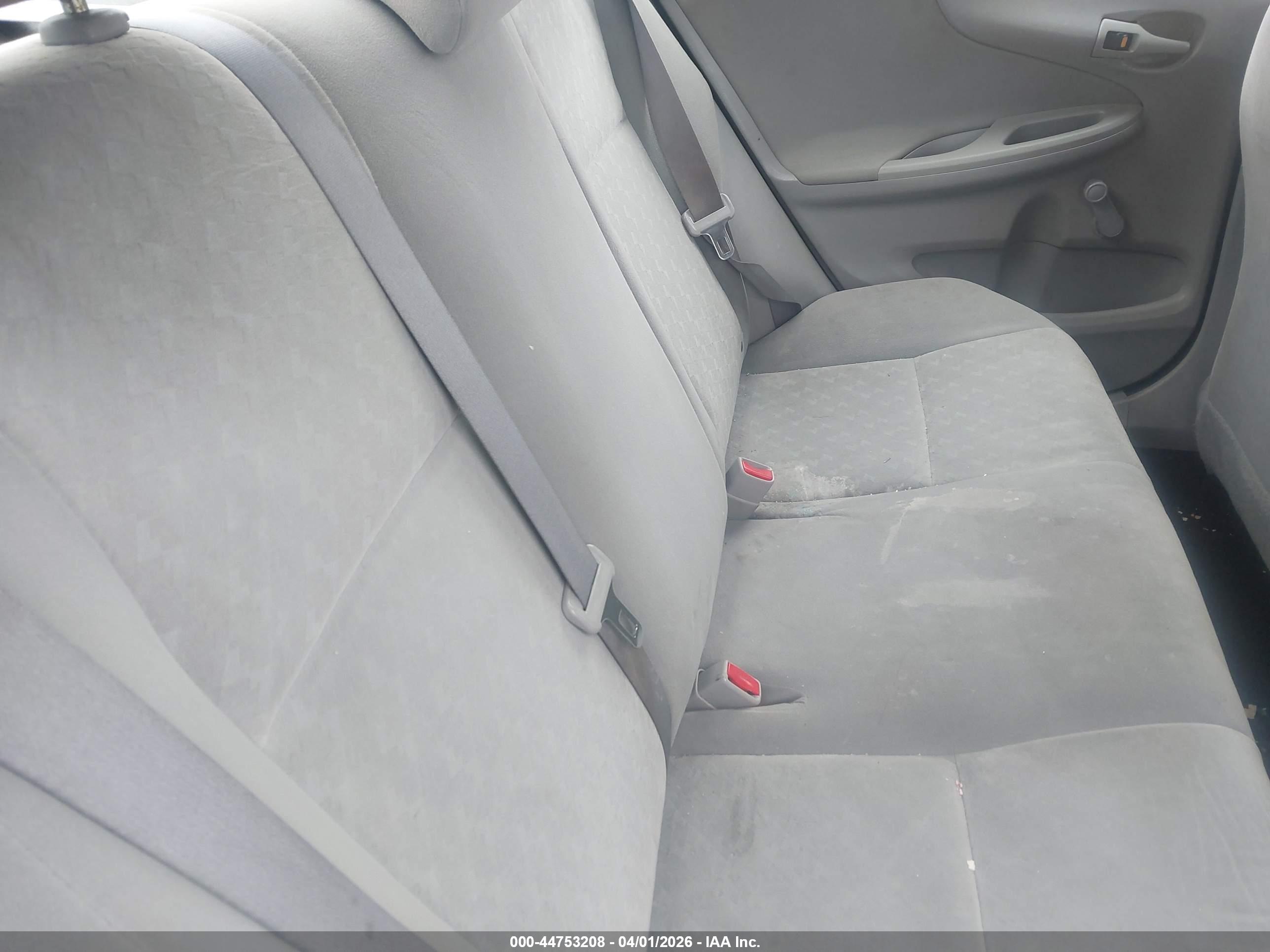 TOYOTA COROLLA image 8