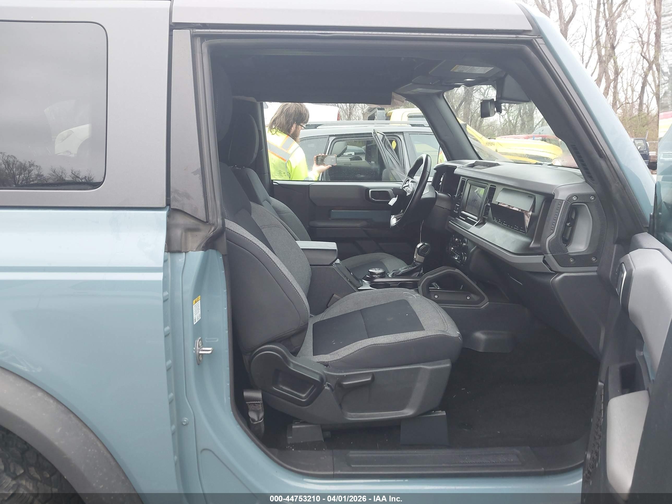 FORD BRONCO image 5