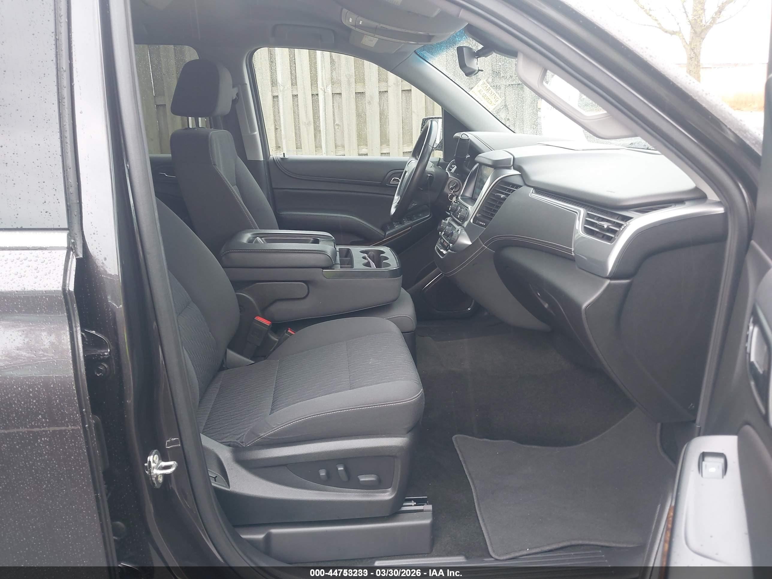 CHEVROLET SUBURBAN image 5