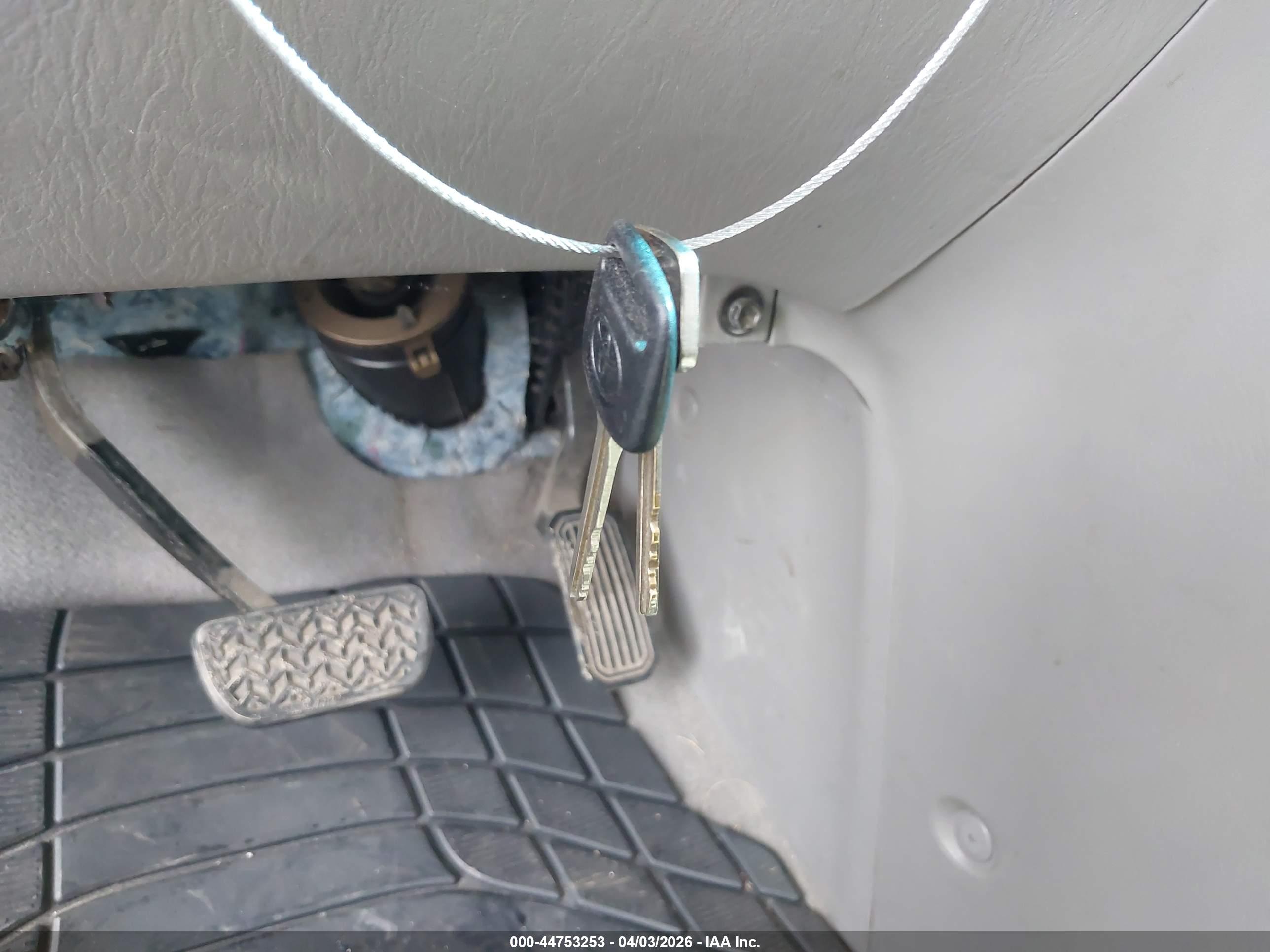 TOYOTA SIENNA image 11