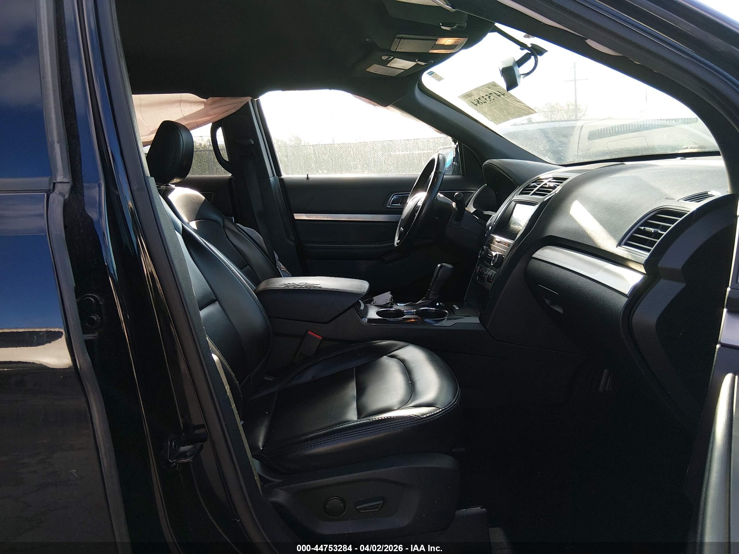 FORD EXPLORER image 5