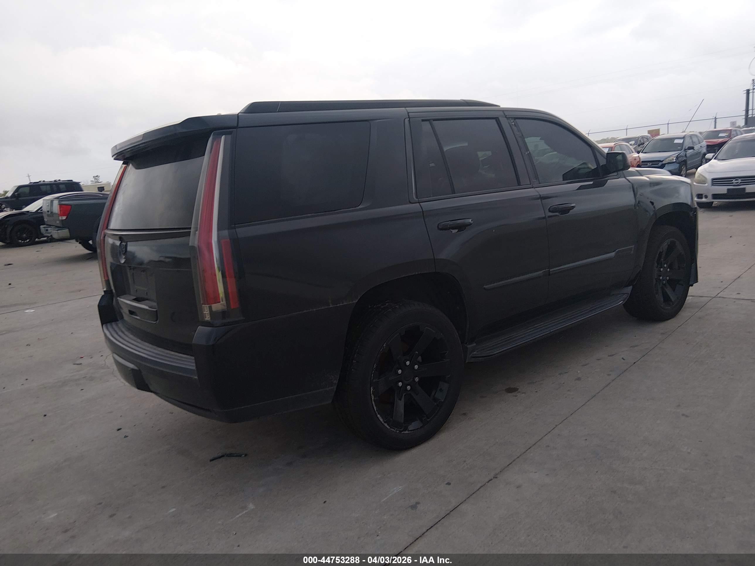 CADILLAC ESCALADE image 4