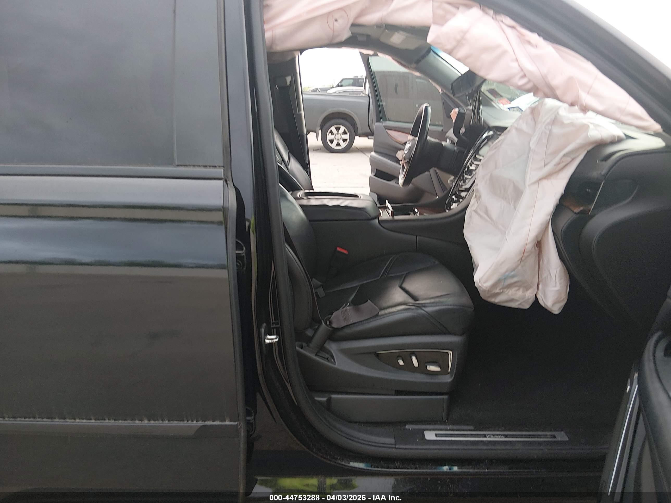 CADILLAC ESCALADE image 5