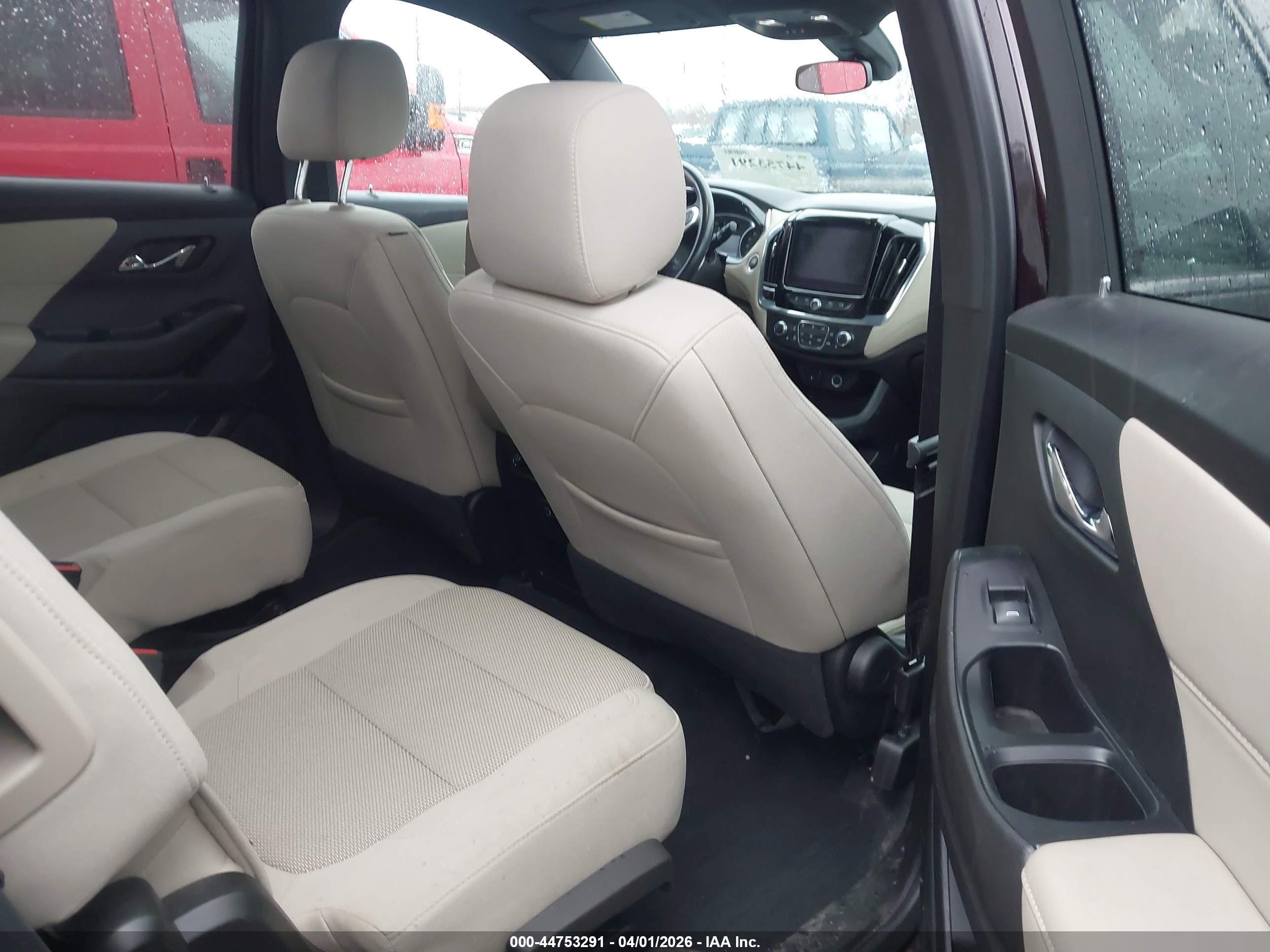 CHEVROLET TRAVERSE image 8