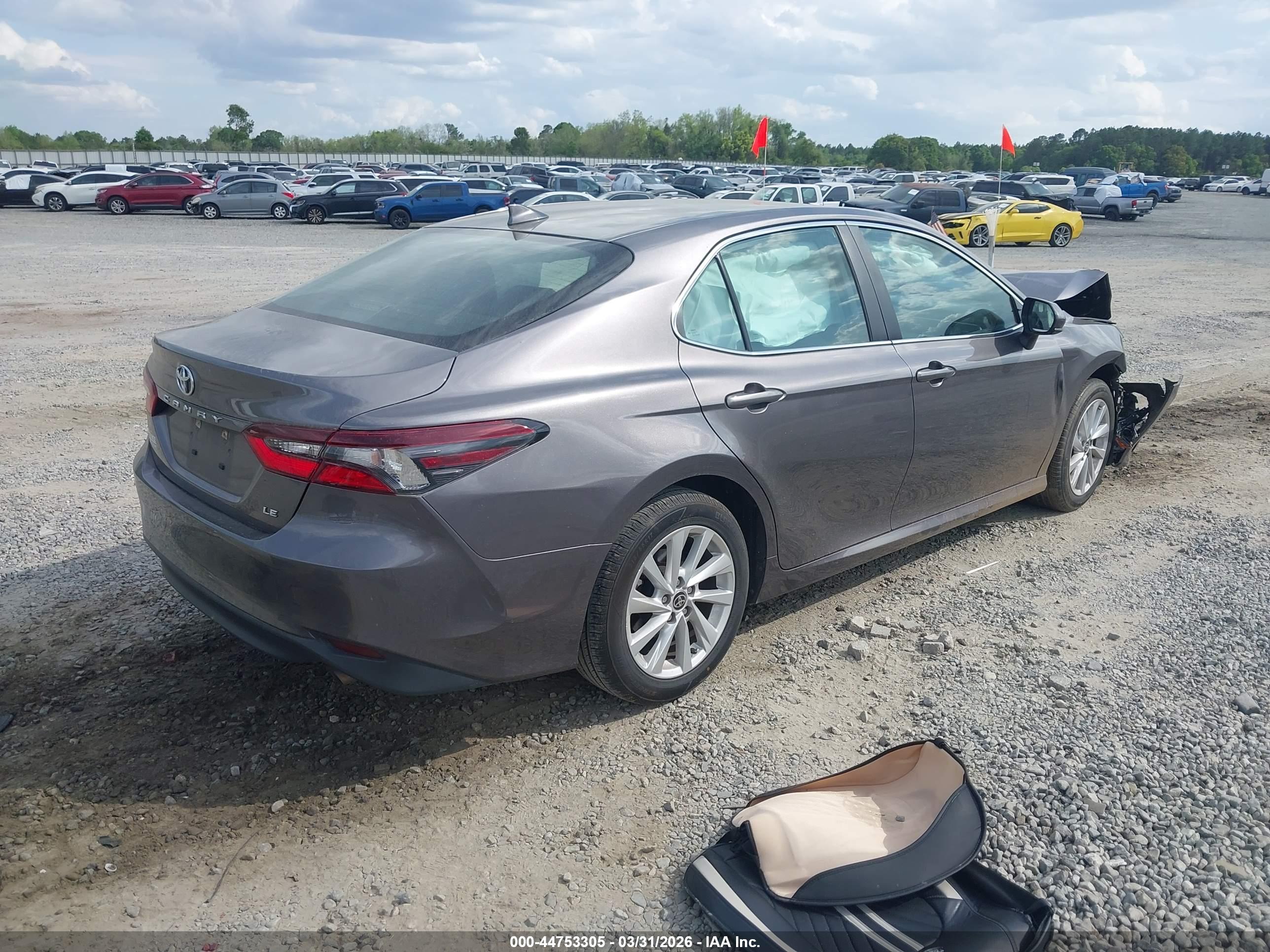 TOYOTA CAMRY image 4