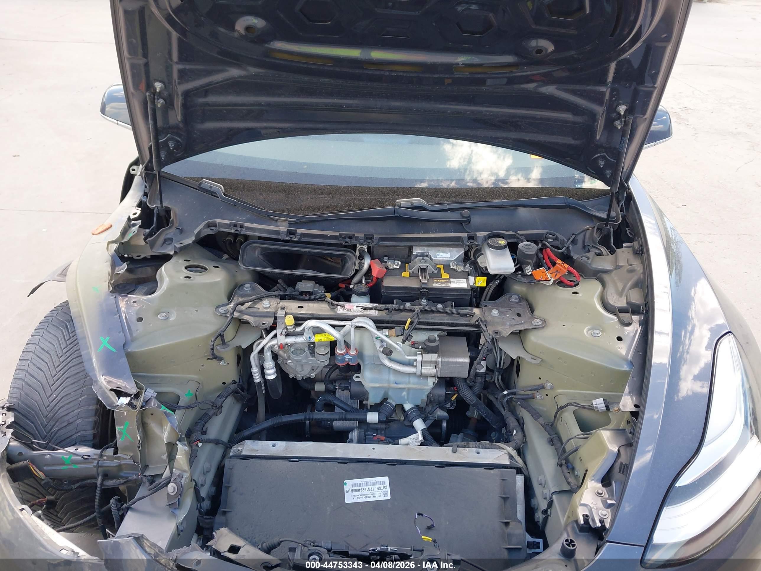 TESLA MODEL image 10