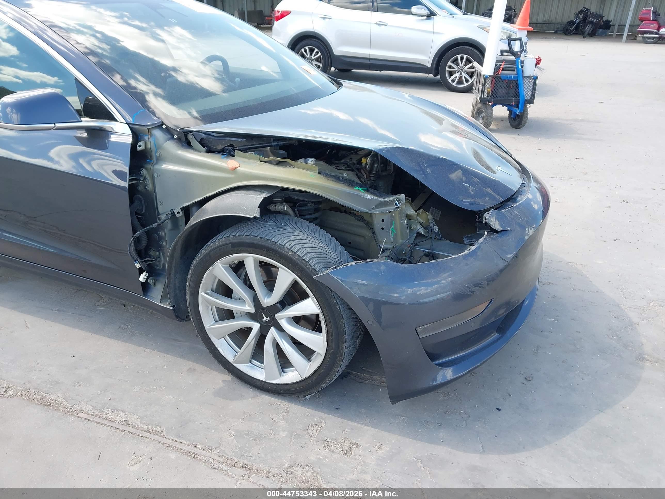 TESLA MODEL image 6