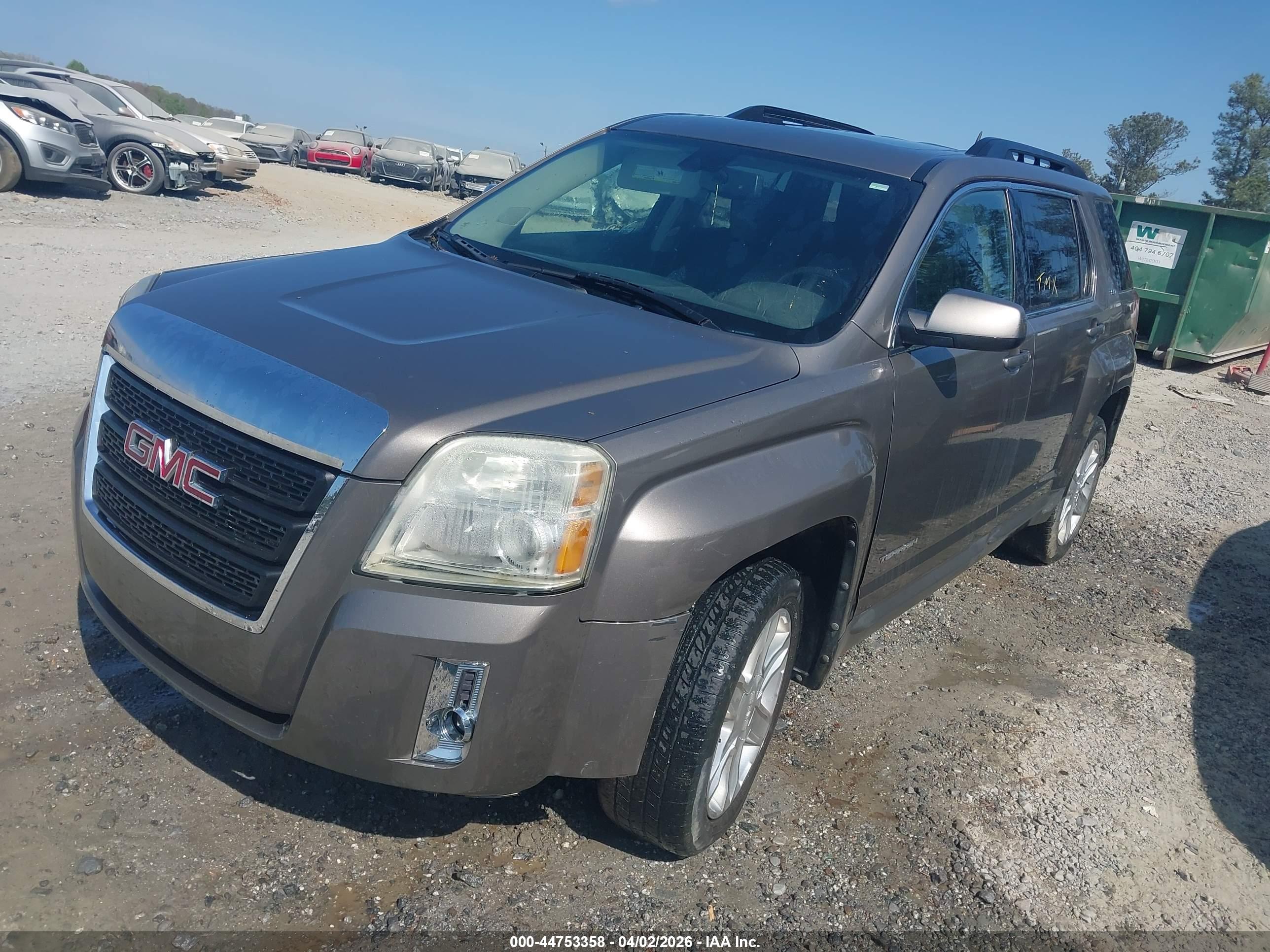 GMC TERRAIN image 2