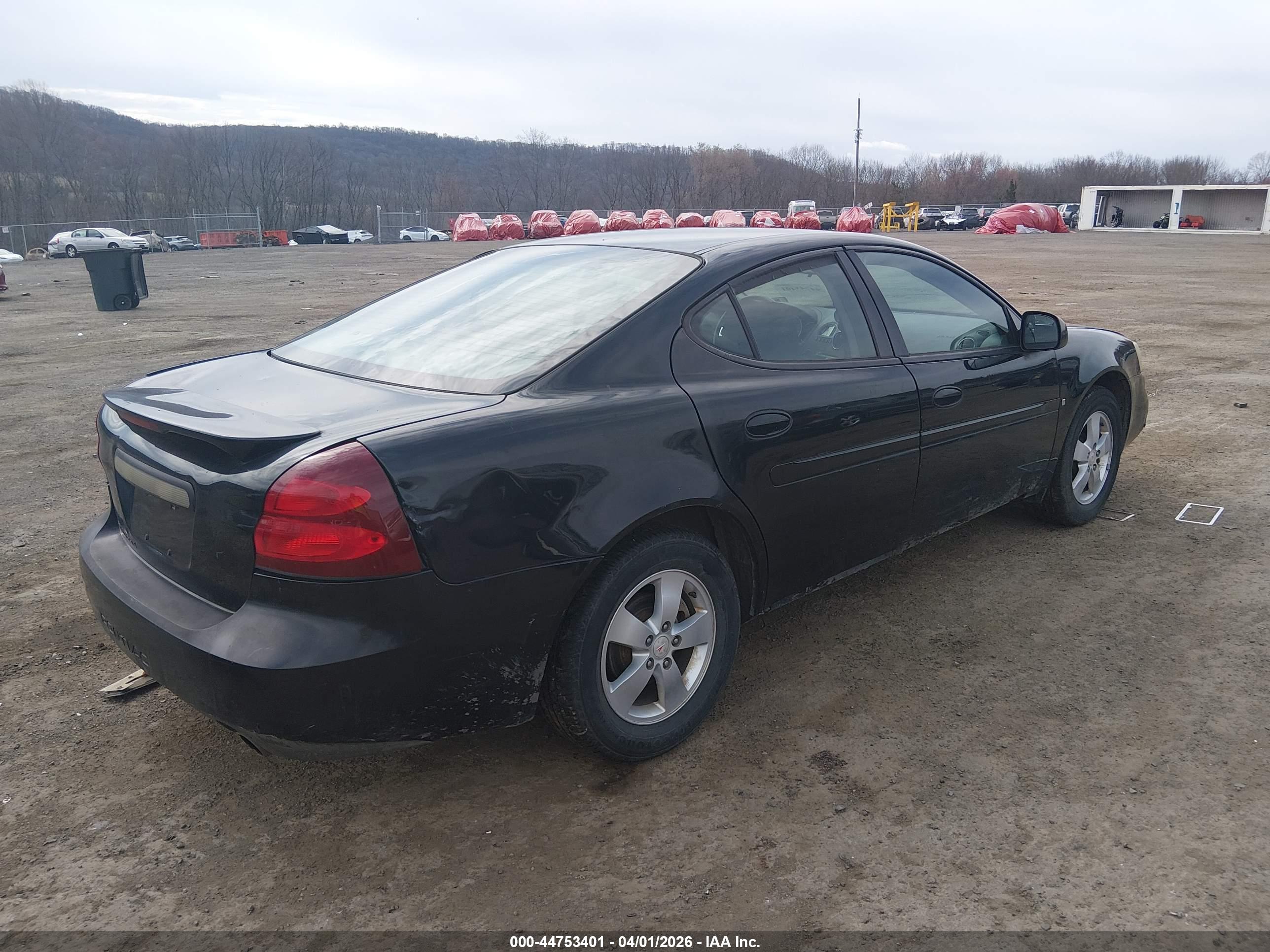 PONTIAC GRAND image 4