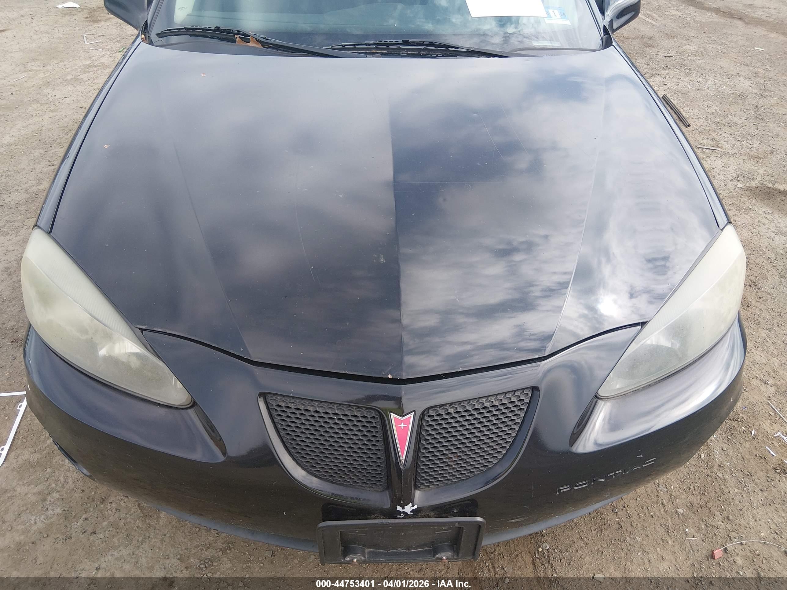 PONTIAC GRAND image 6