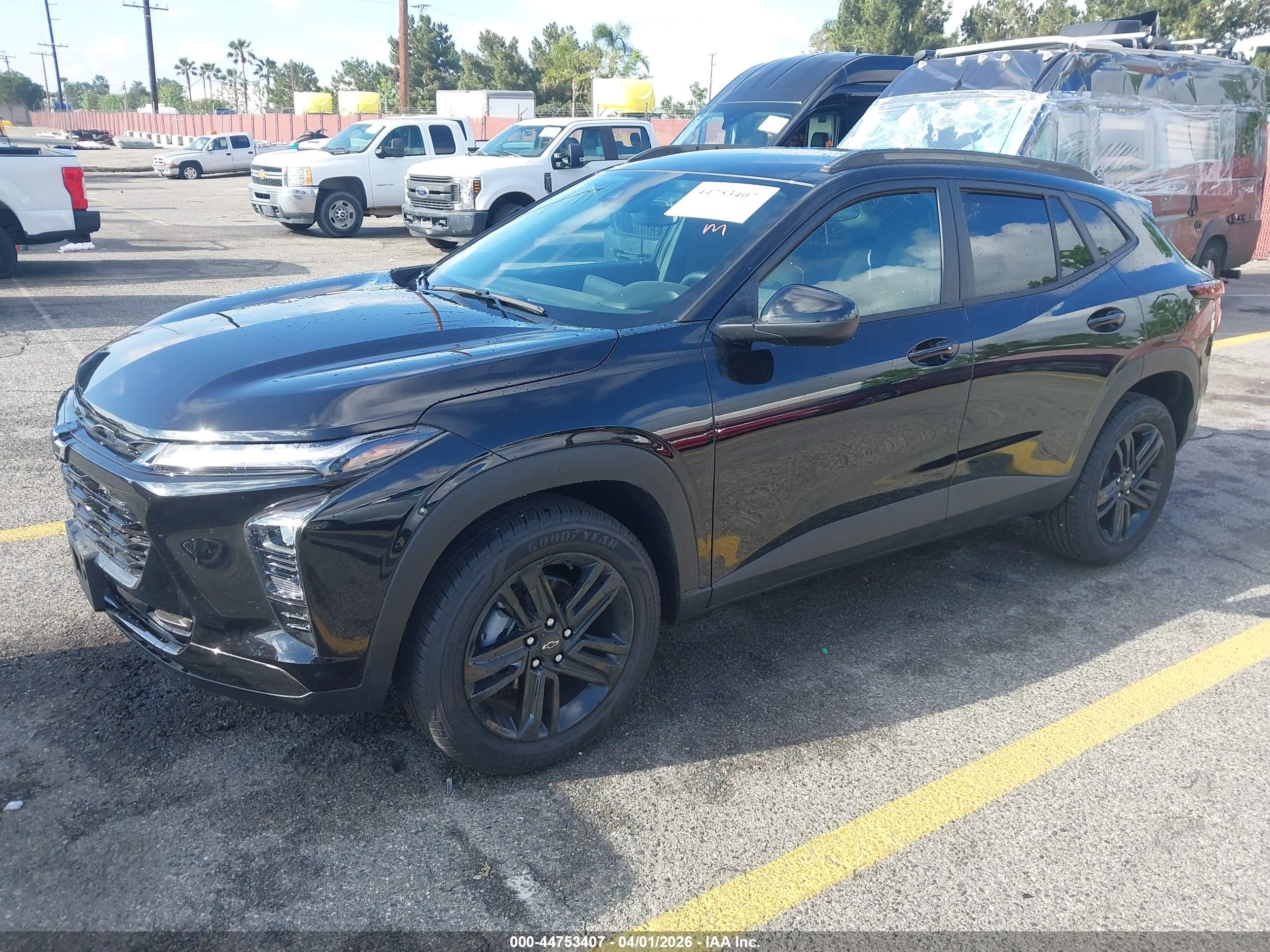 CHEVROLET TRAX image 2