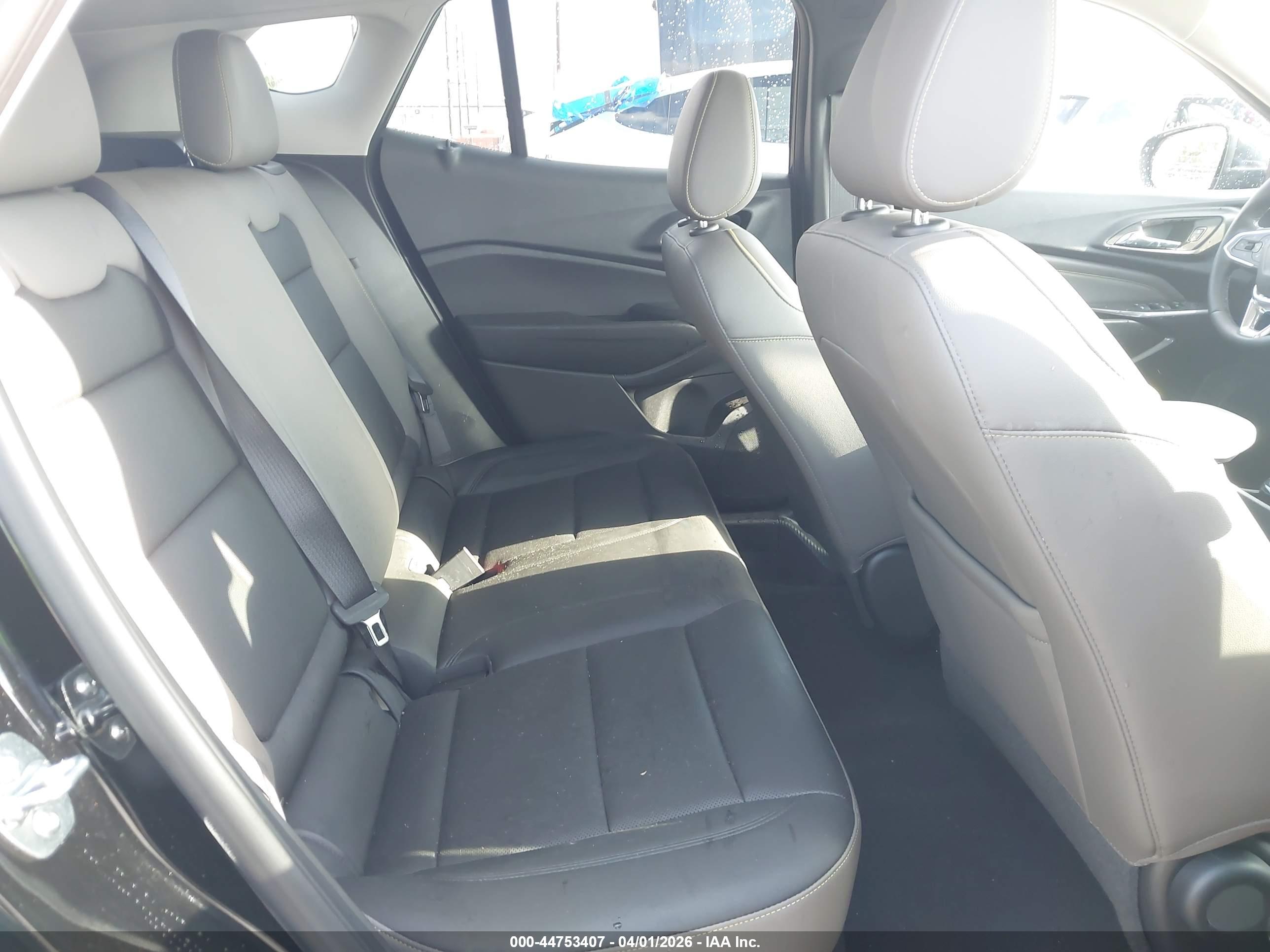 CHEVROLET TRAX image 8