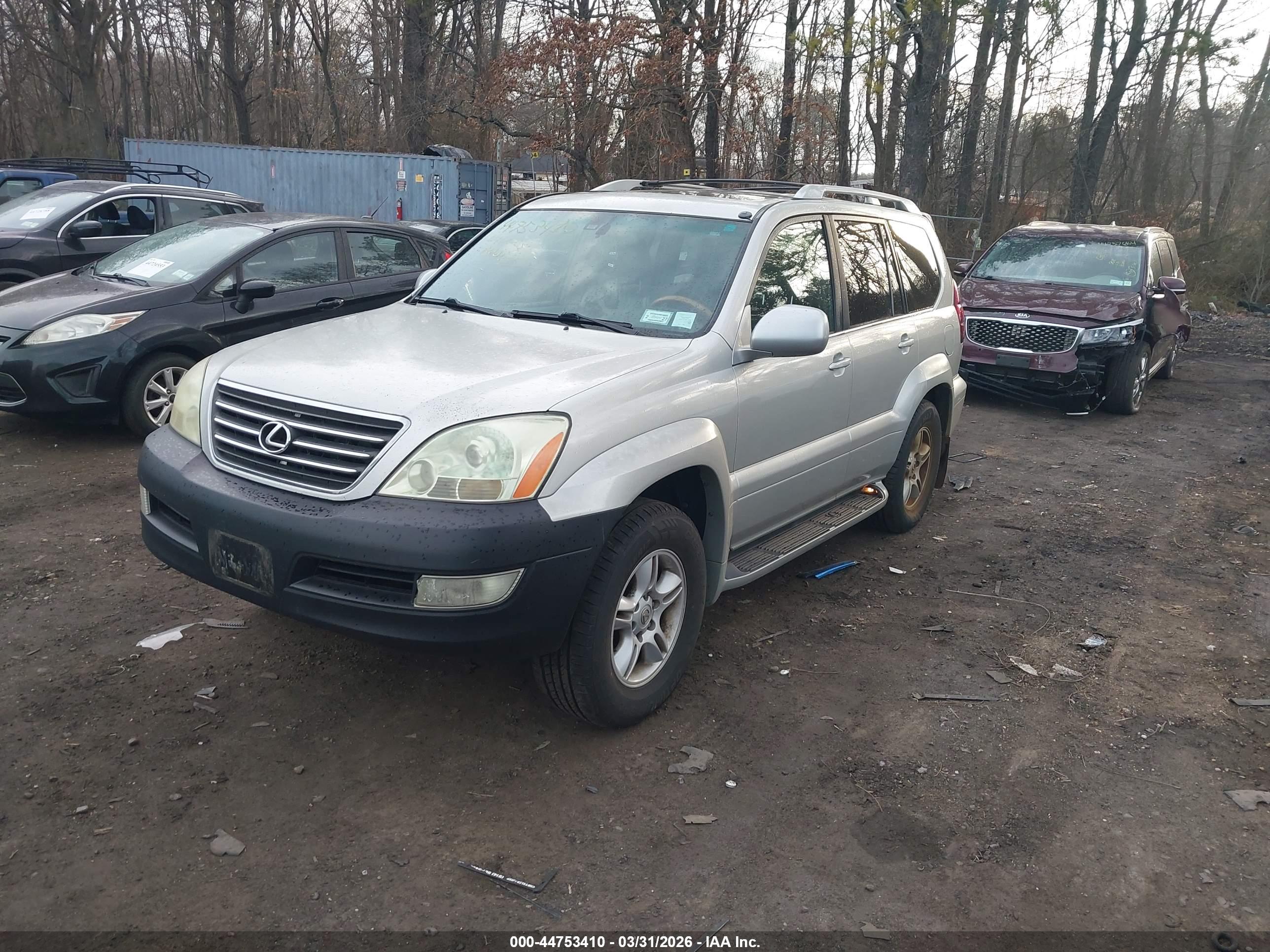 LEXUS GX image 2