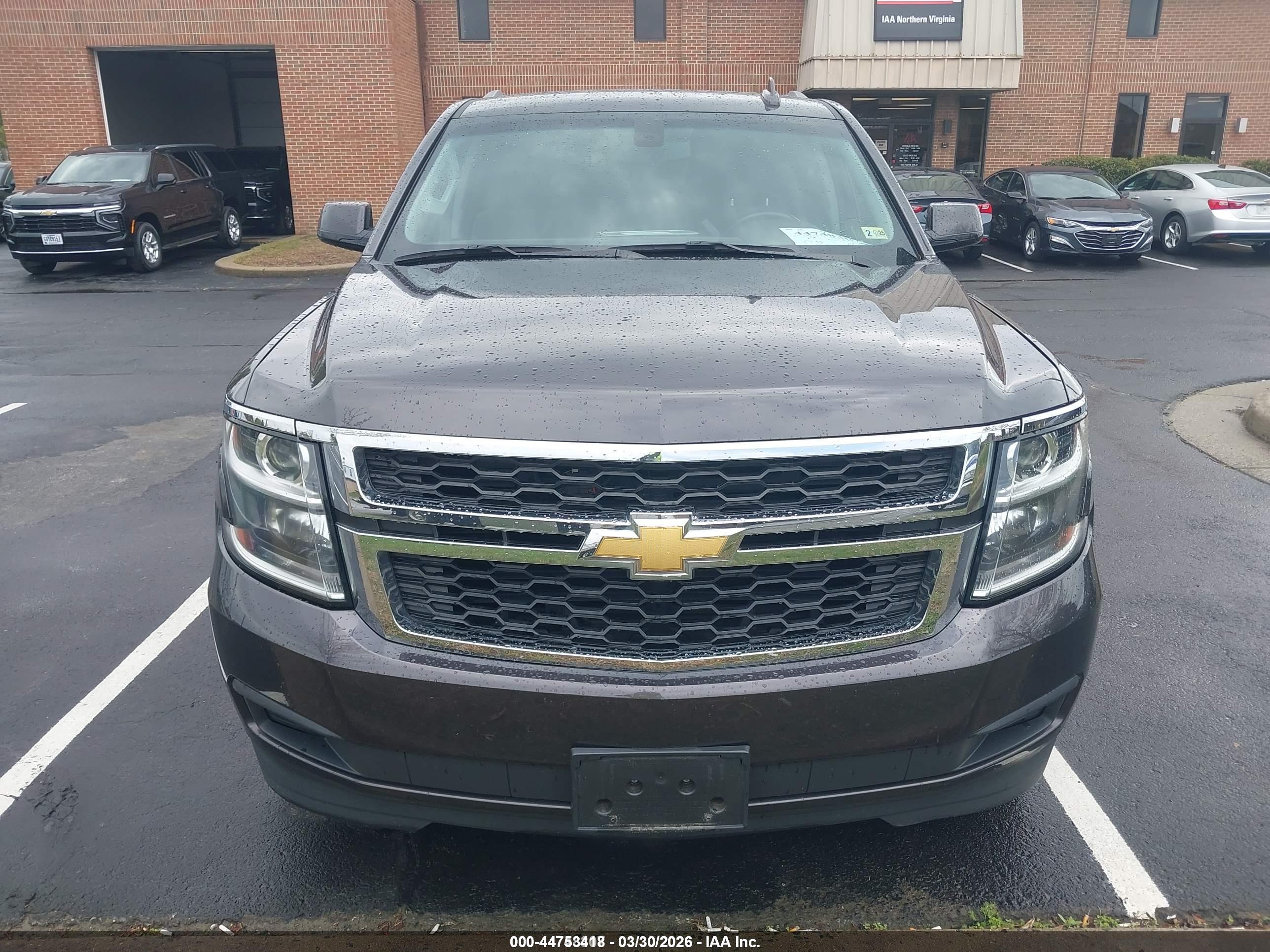 CHEVROLET SUBURBAN image 6