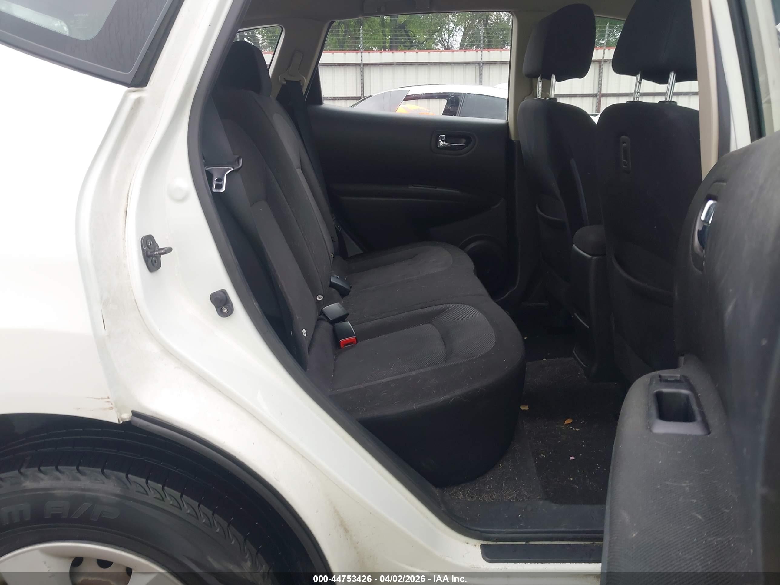 NISSAN ROGUE image 8