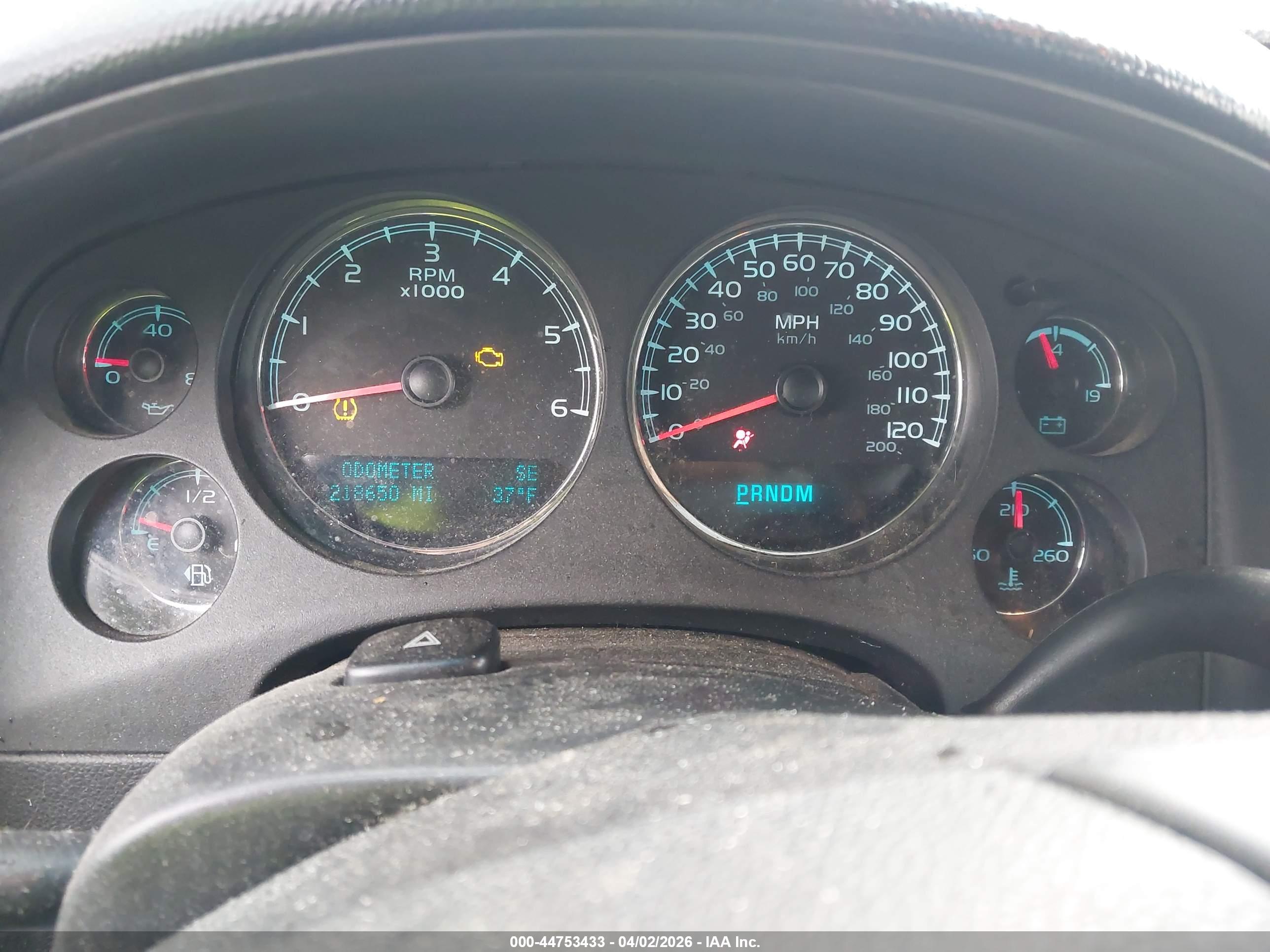 CHEVROLET SILVERADO image 7