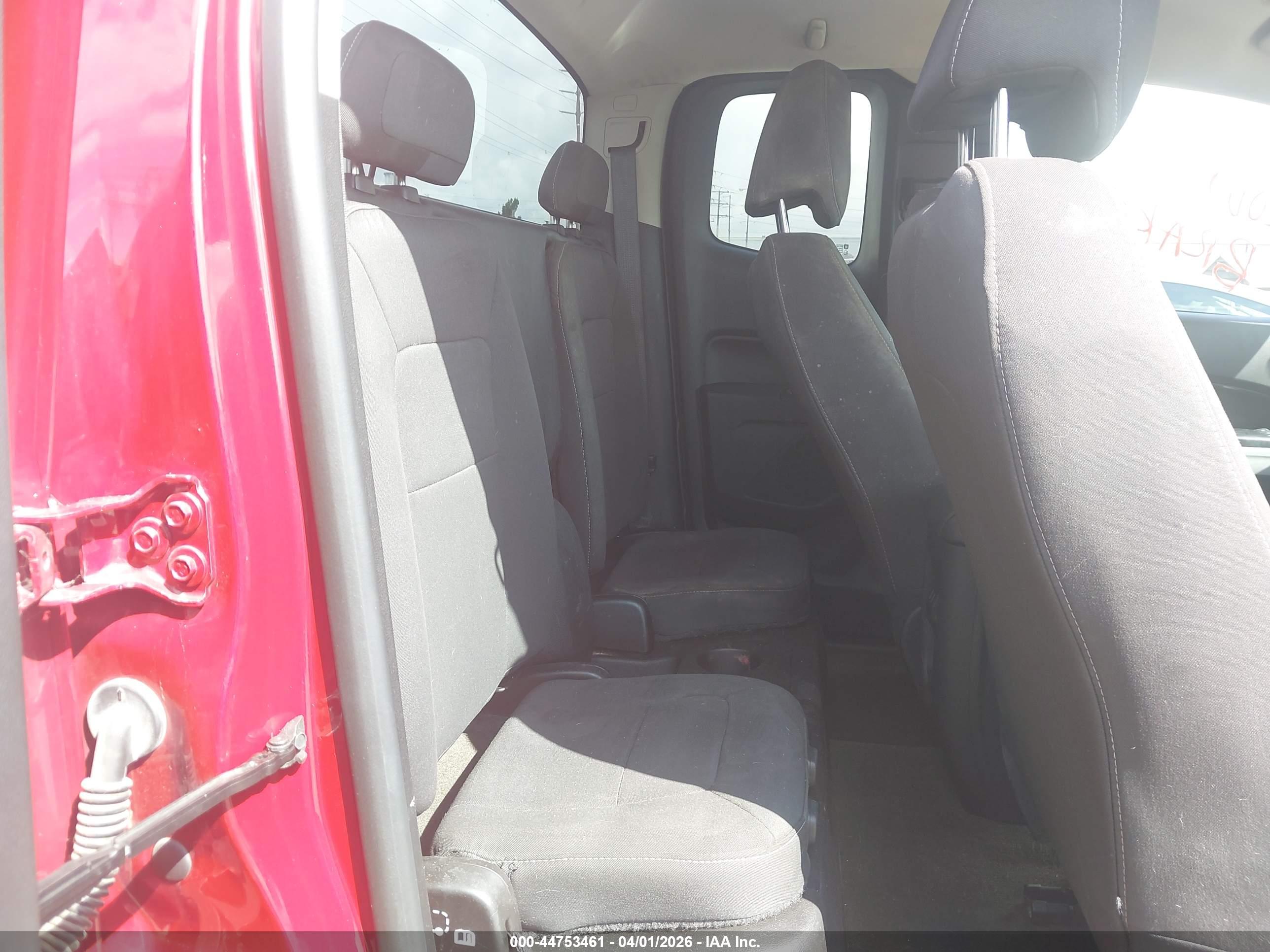 CHEVROLET COLORADO image 8