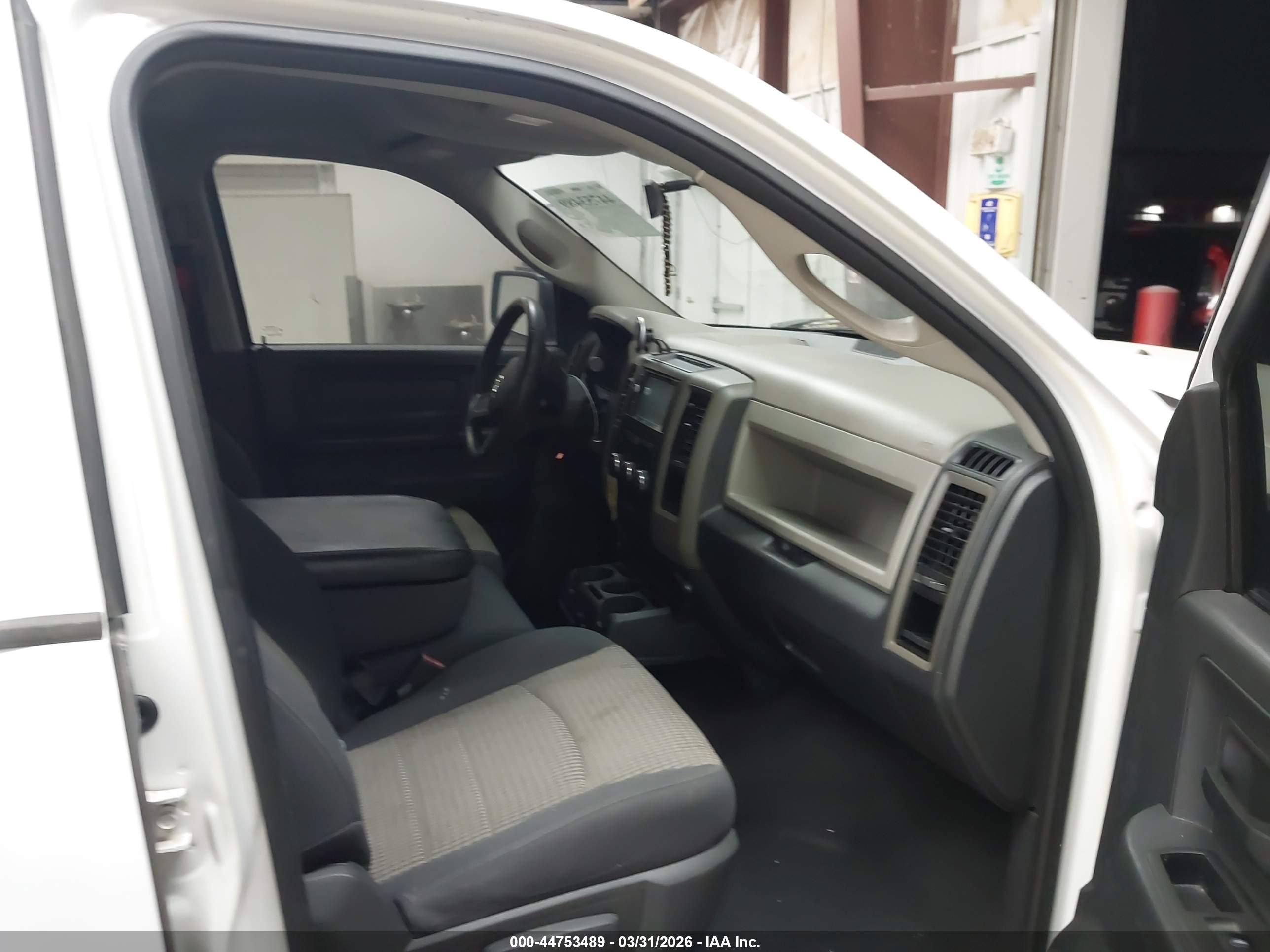 DODGE RAM image 5