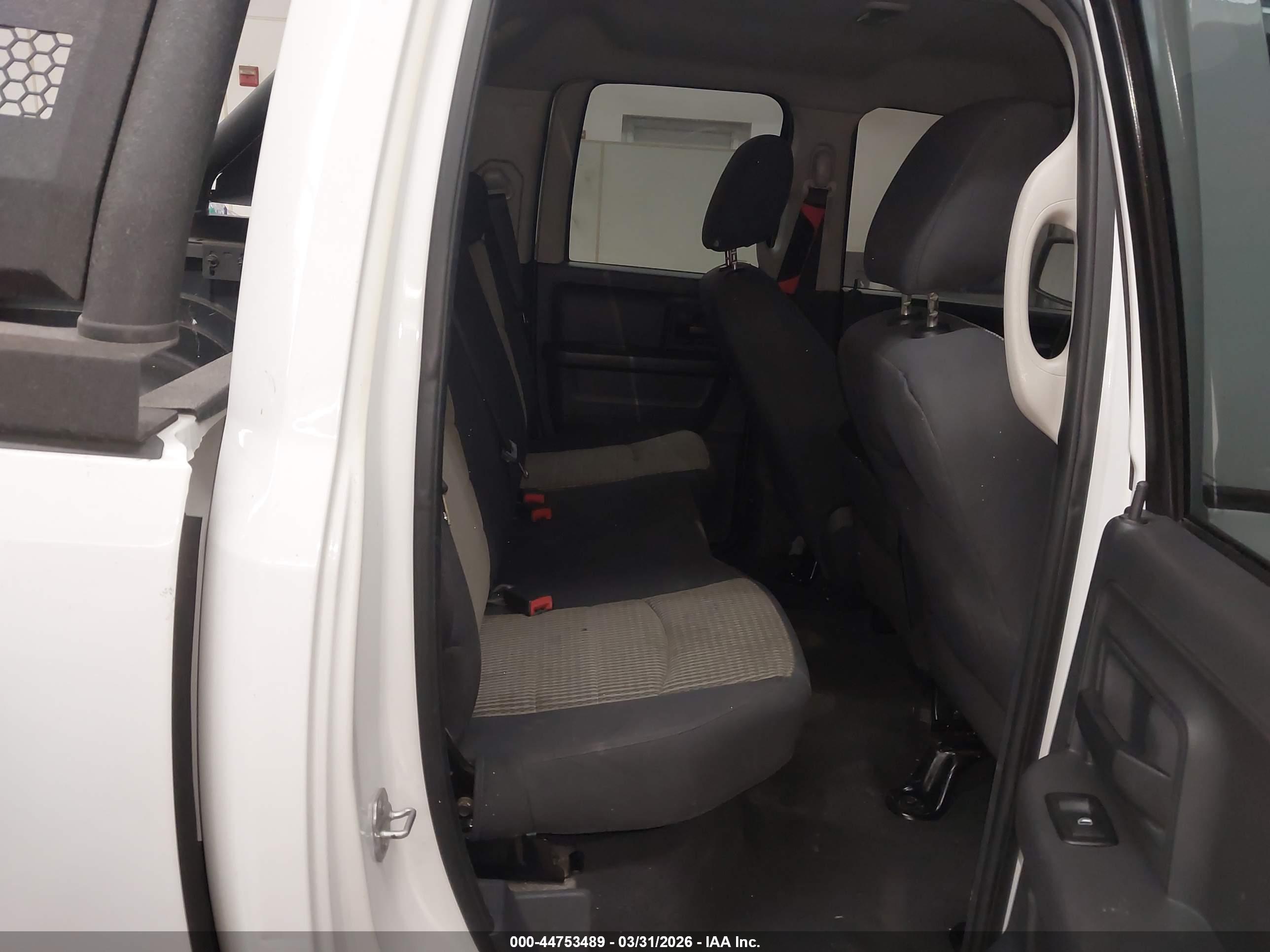 DODGE RAM image 8