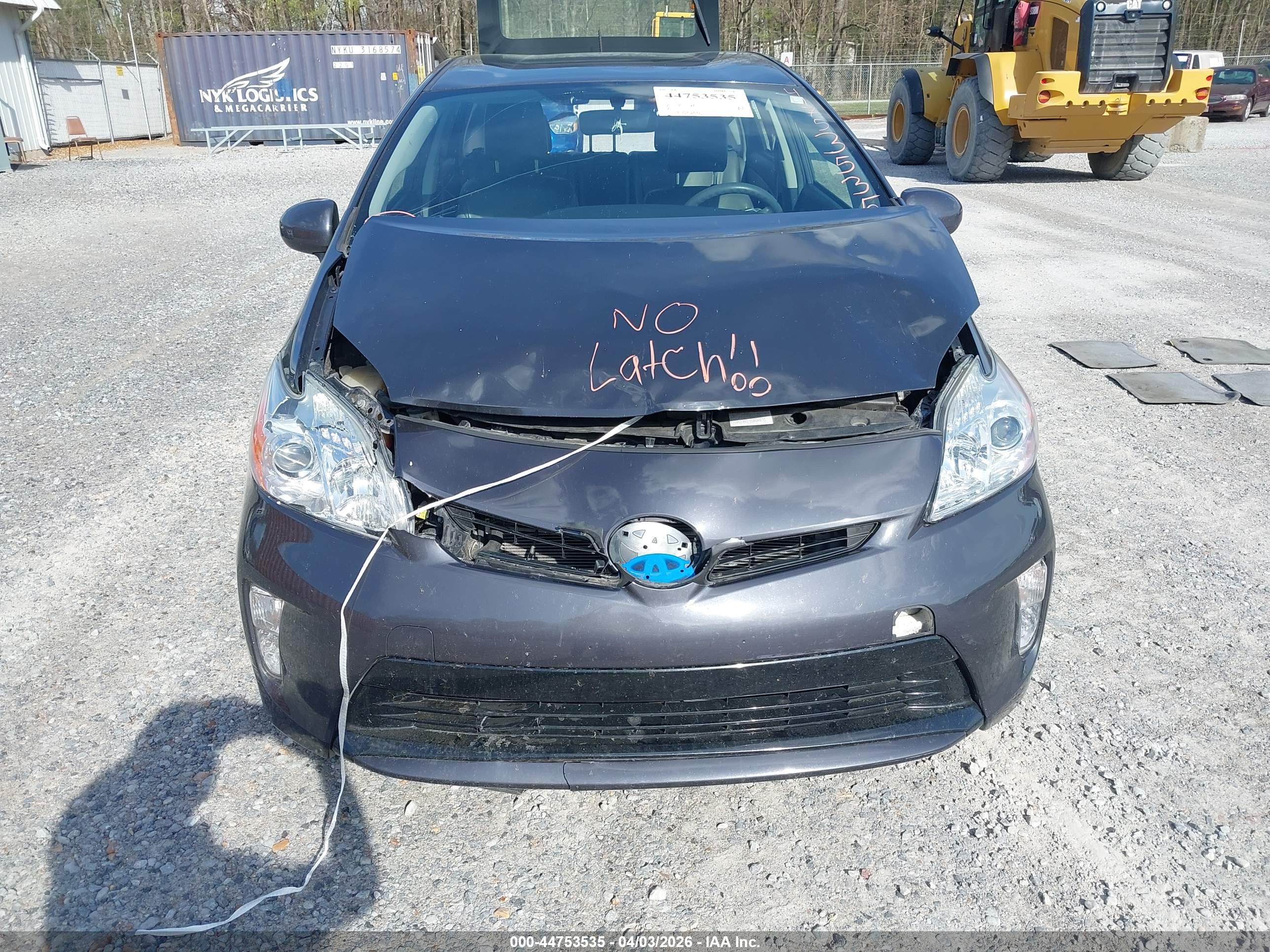 TOYOTA PRIUS image 6