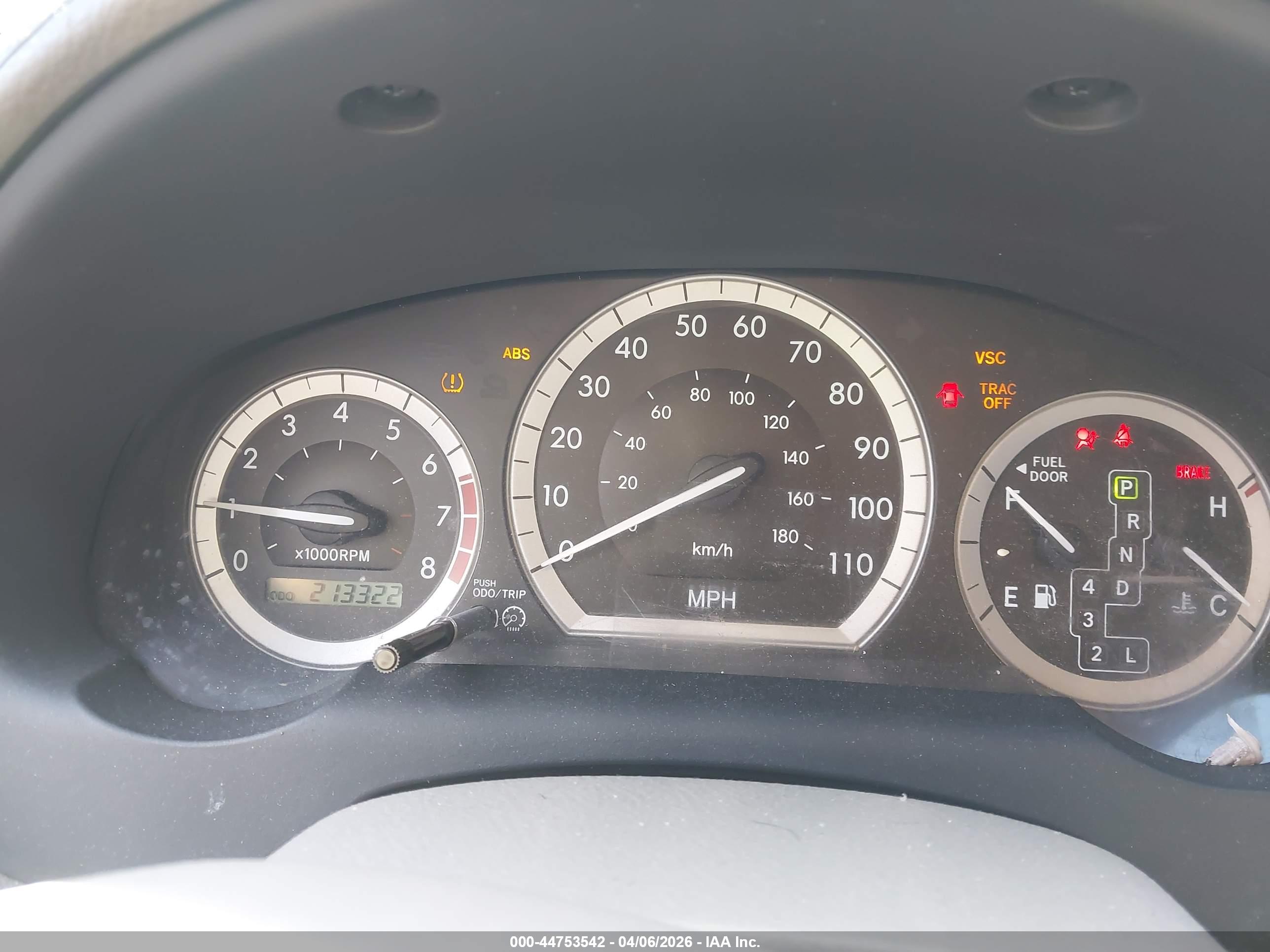 TOYOTA SIENNA image 7