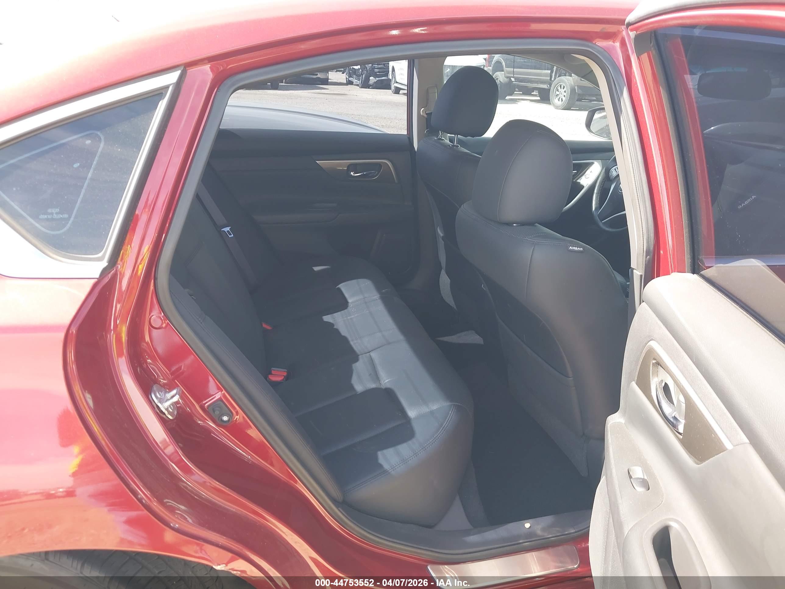 NISSAN ALTIMA image 8