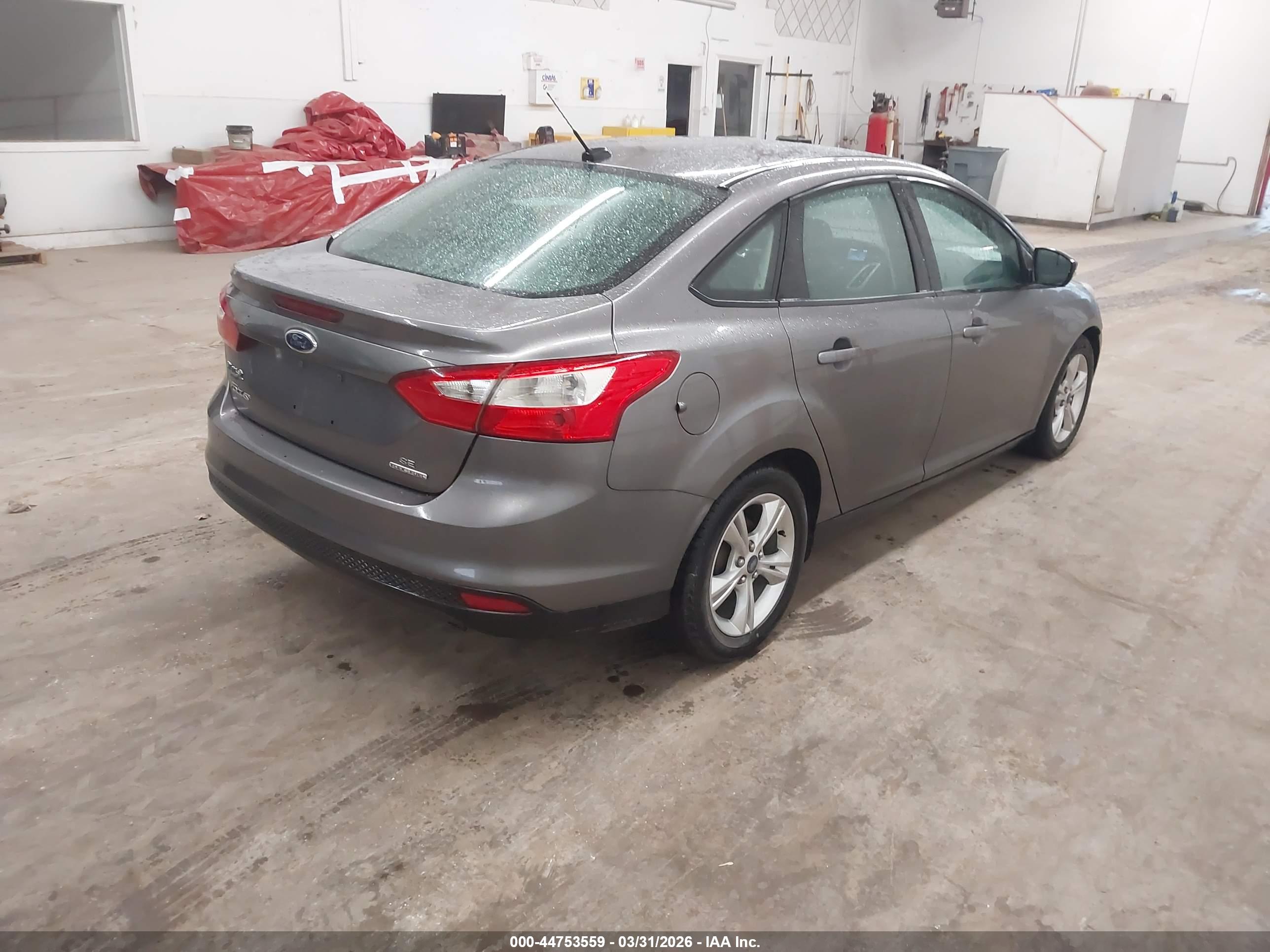FORD FOCUS image 4
