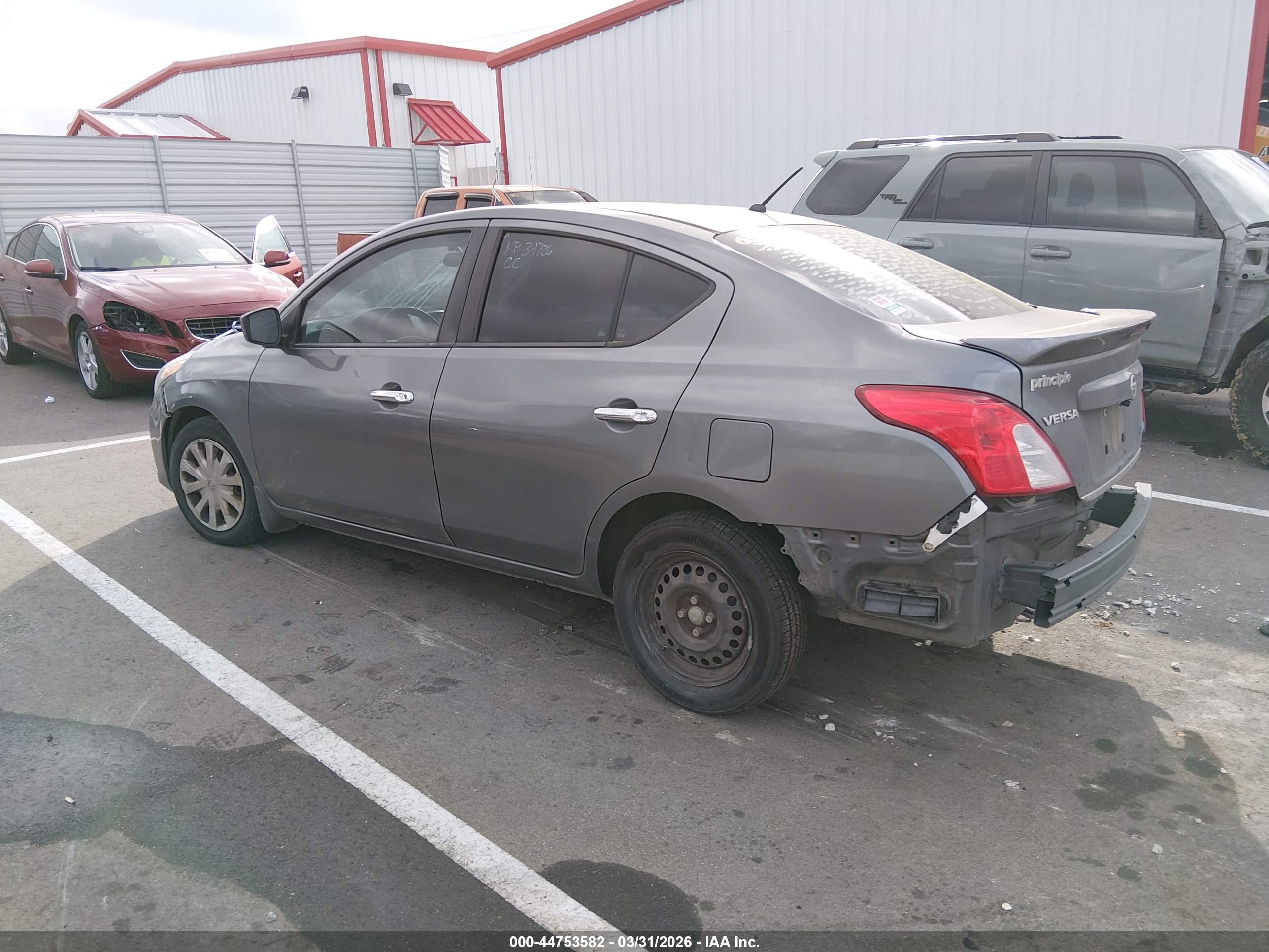 NISSAN VERSA image 3