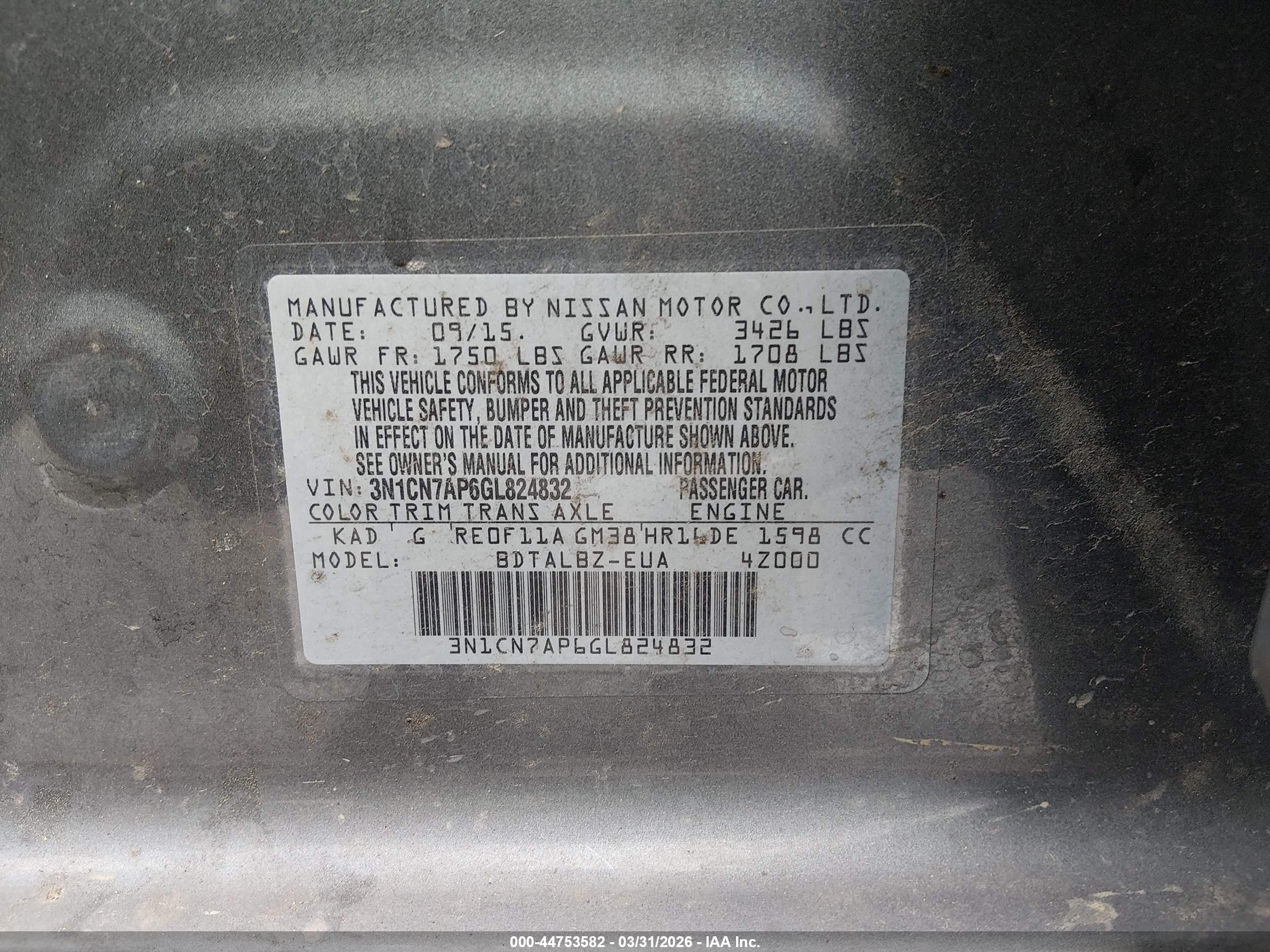 NISSAN VERSA image 9