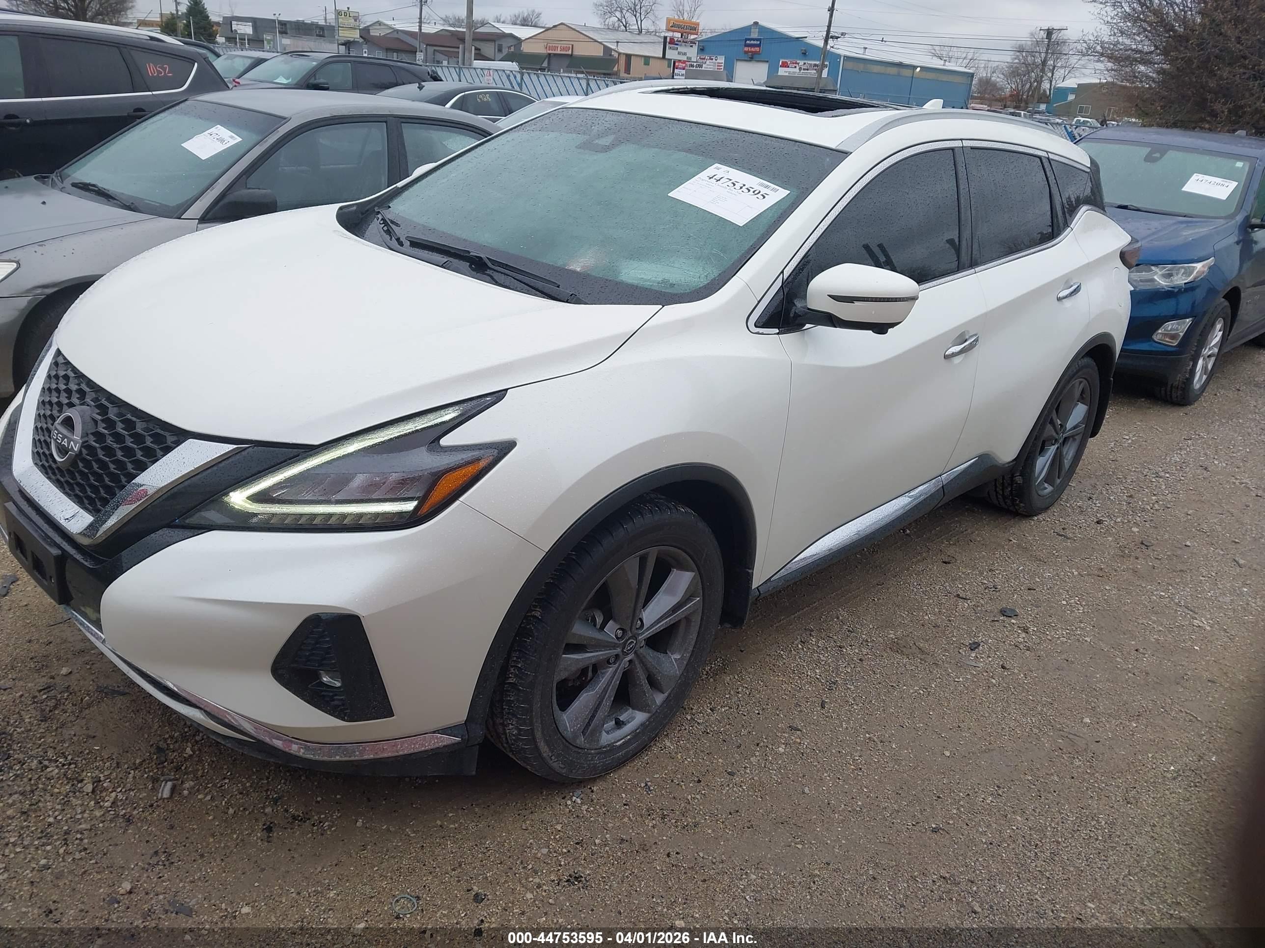 NISSAN MURANO image 2