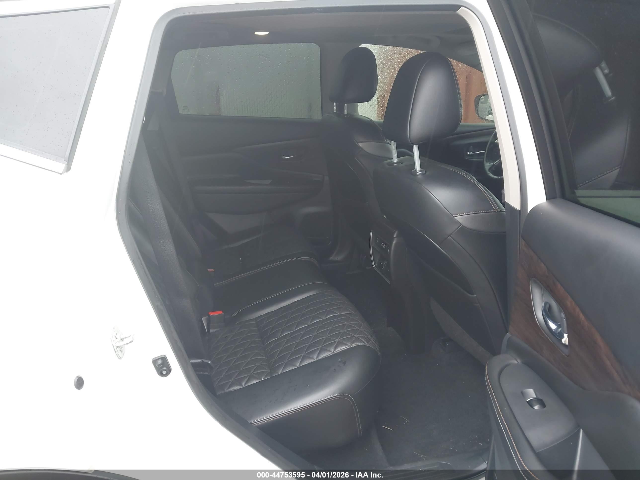 NISSAN MURANO image 8