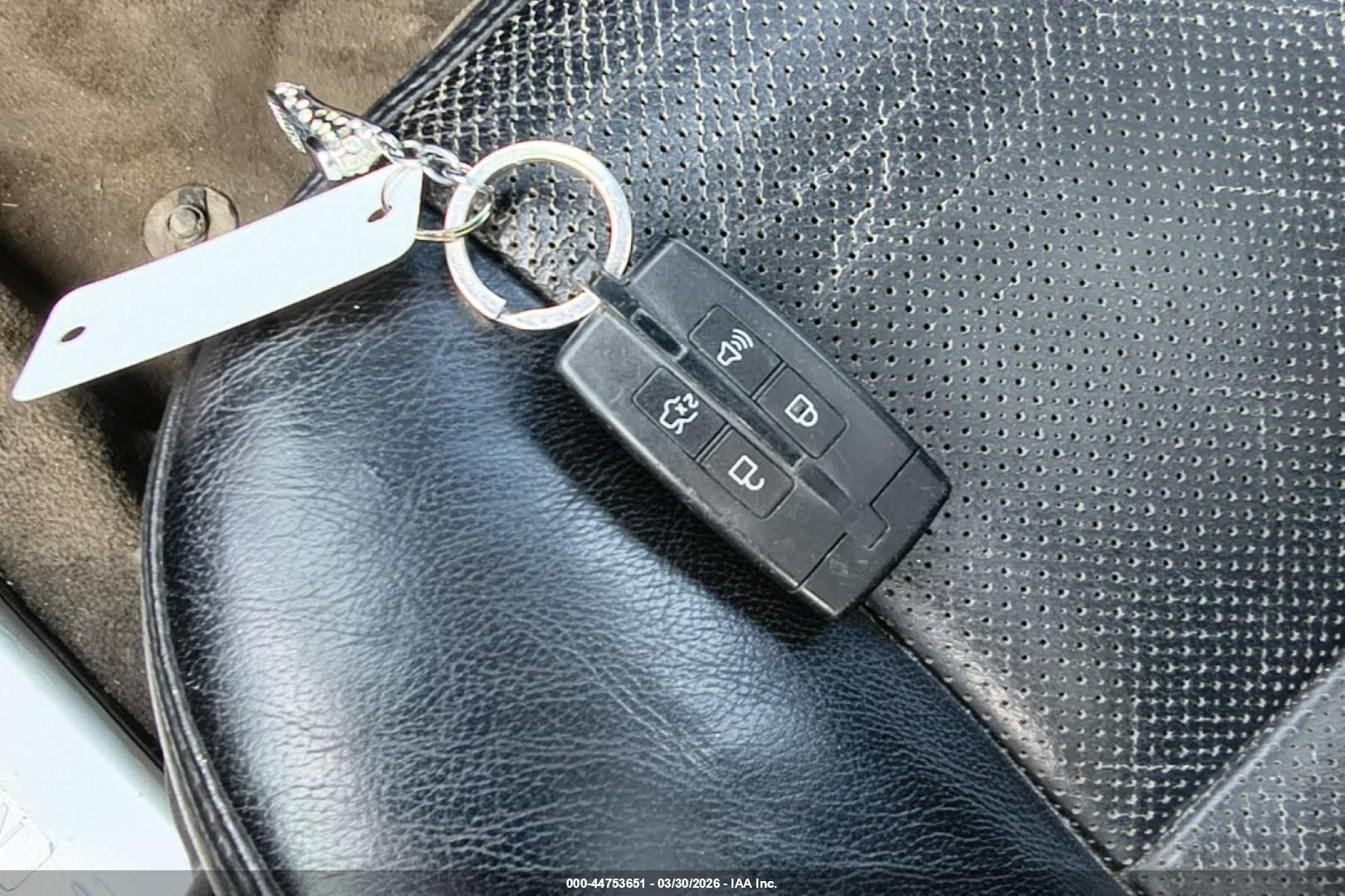 LINCOLN MKT image 11