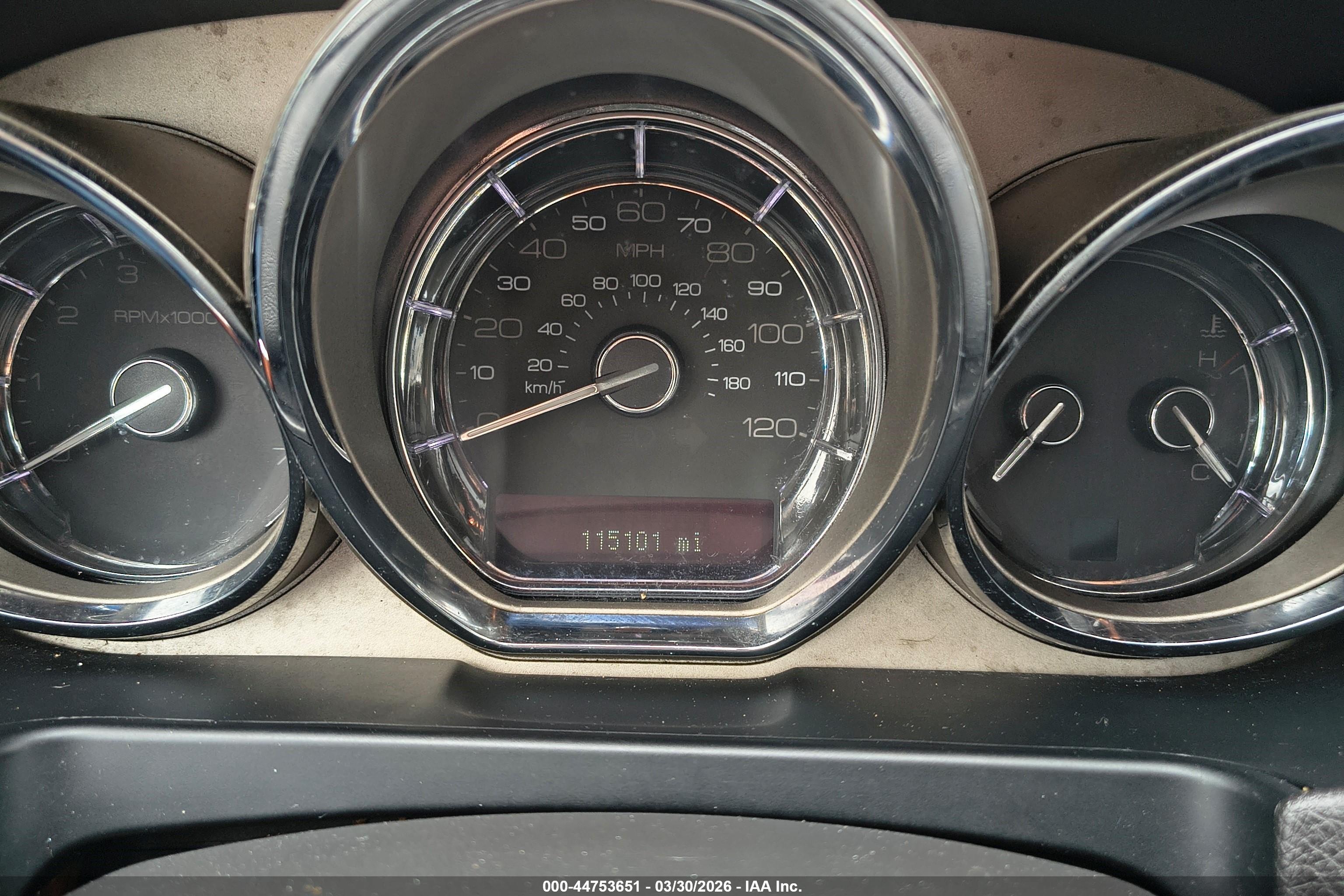 LINCOLN MKT image 7