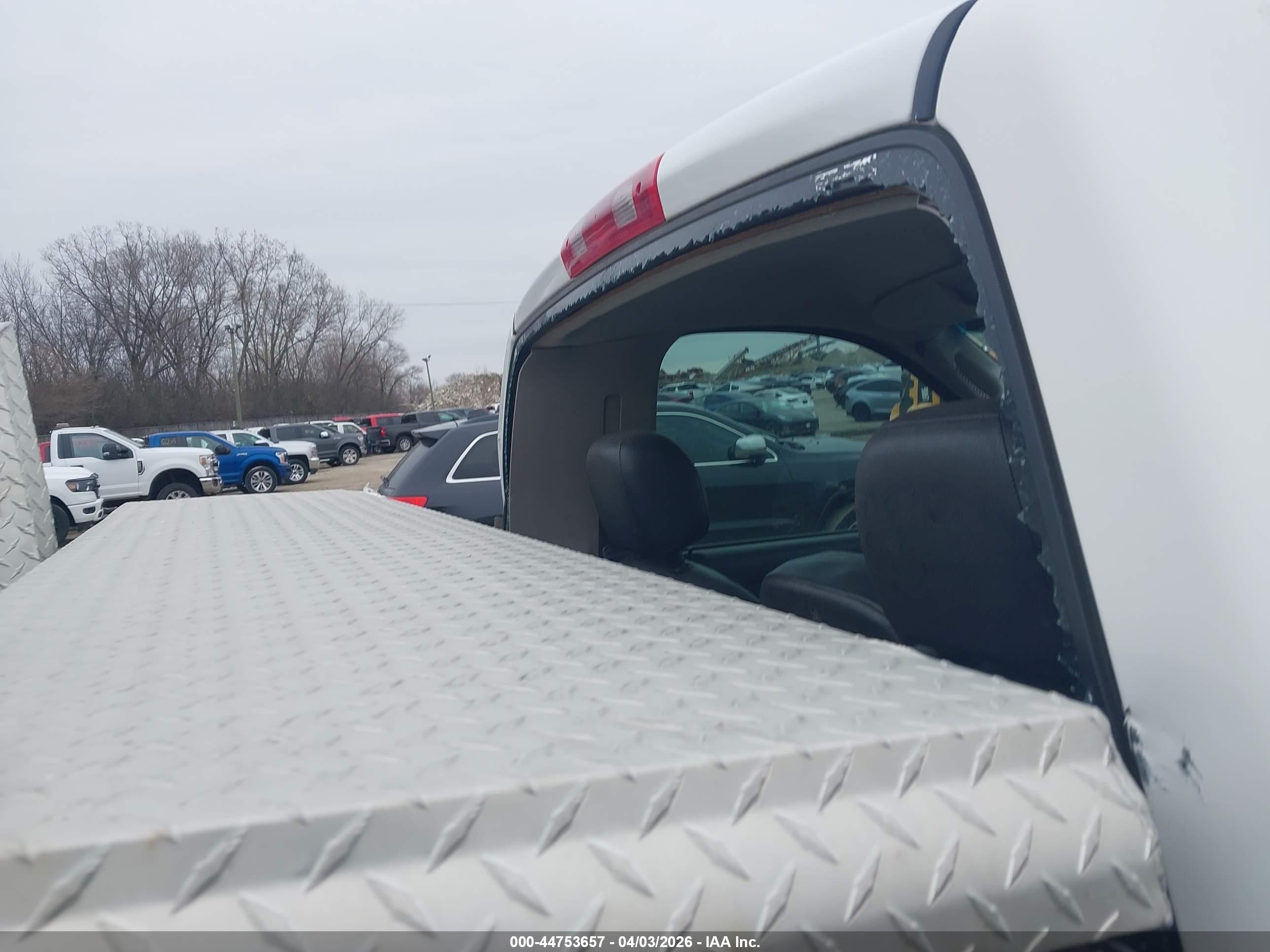 DODGE RAM image 8