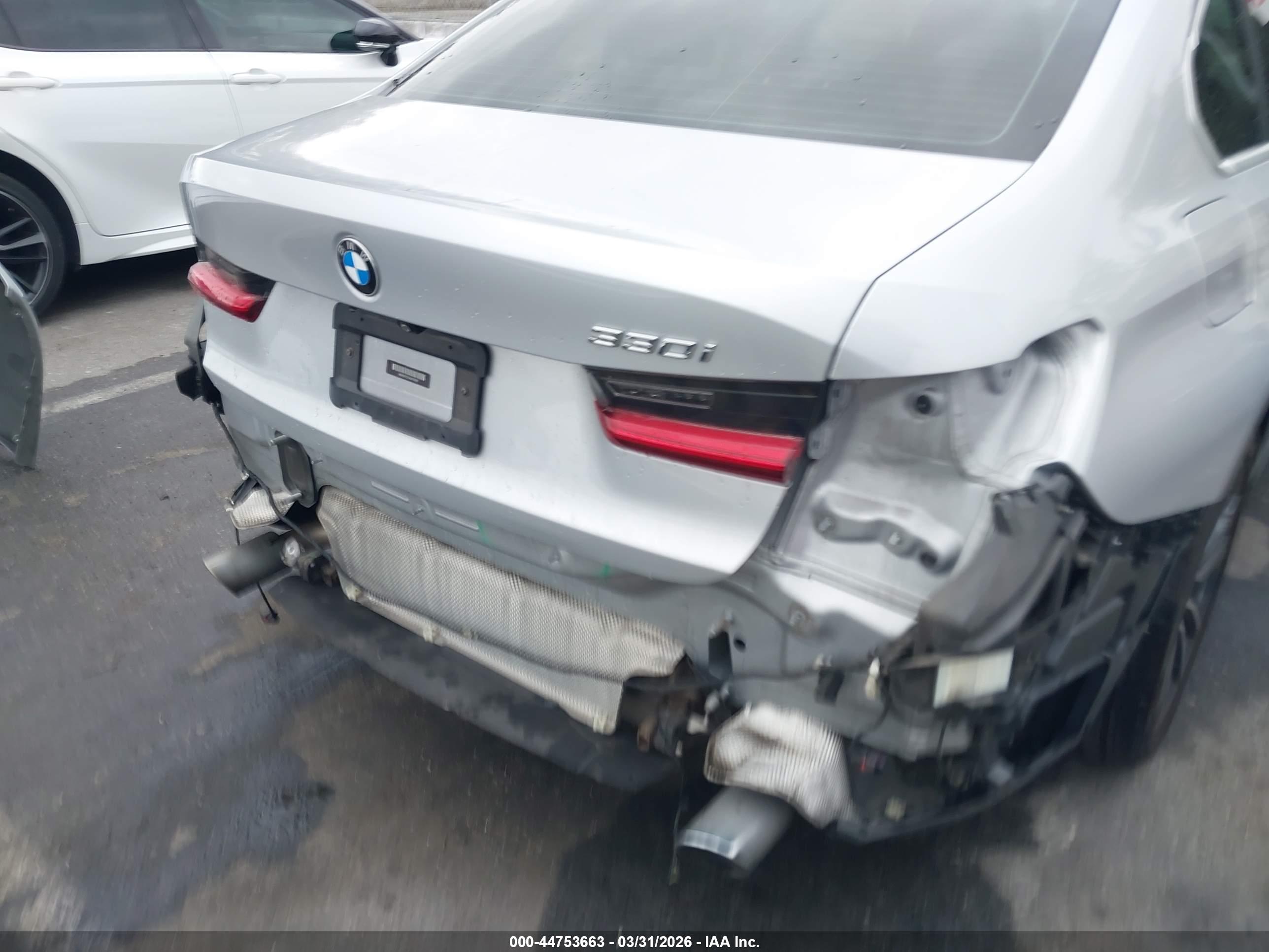 BMW 330I image 6