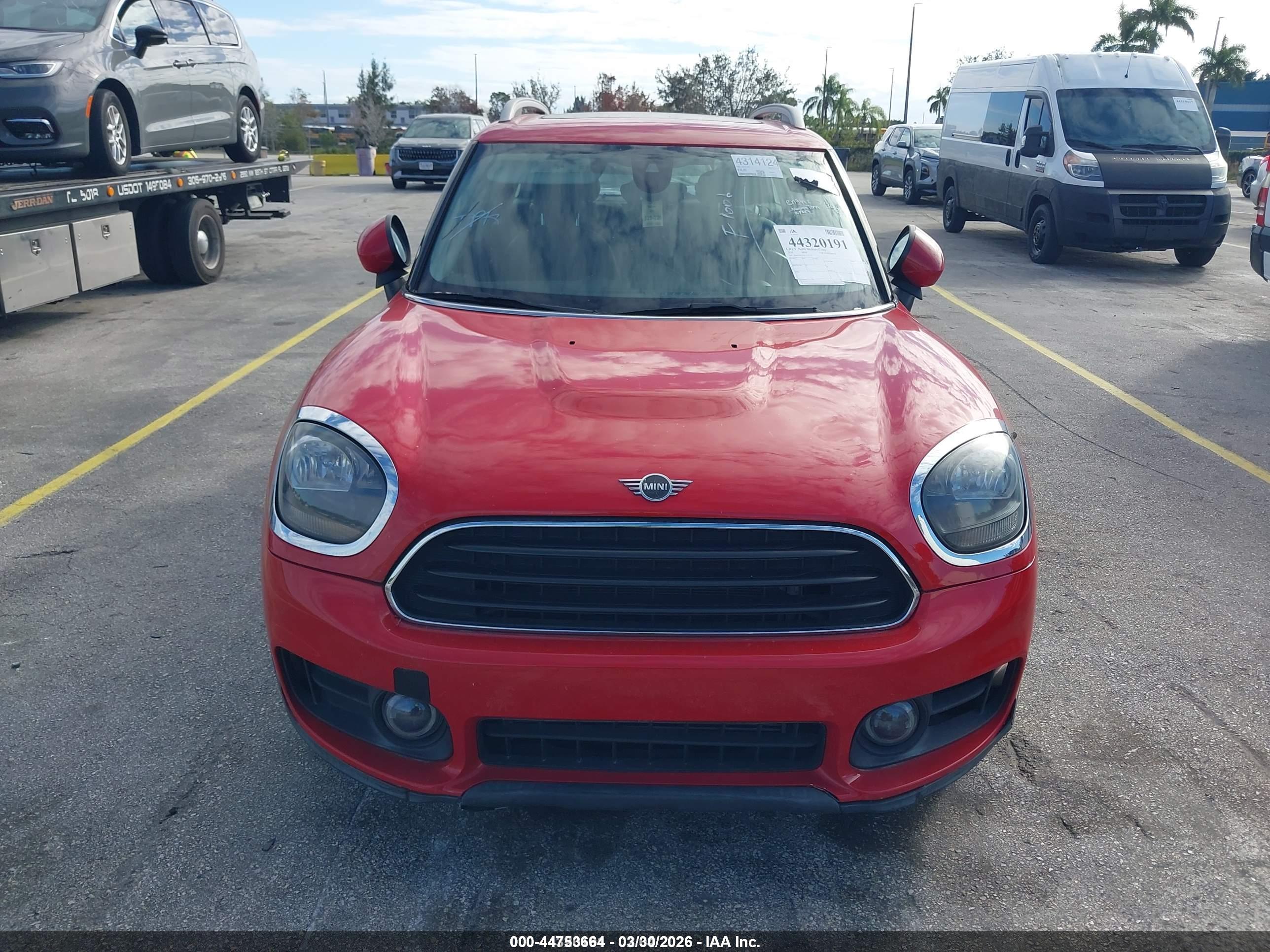 MINI COUNTRYMAN image 6