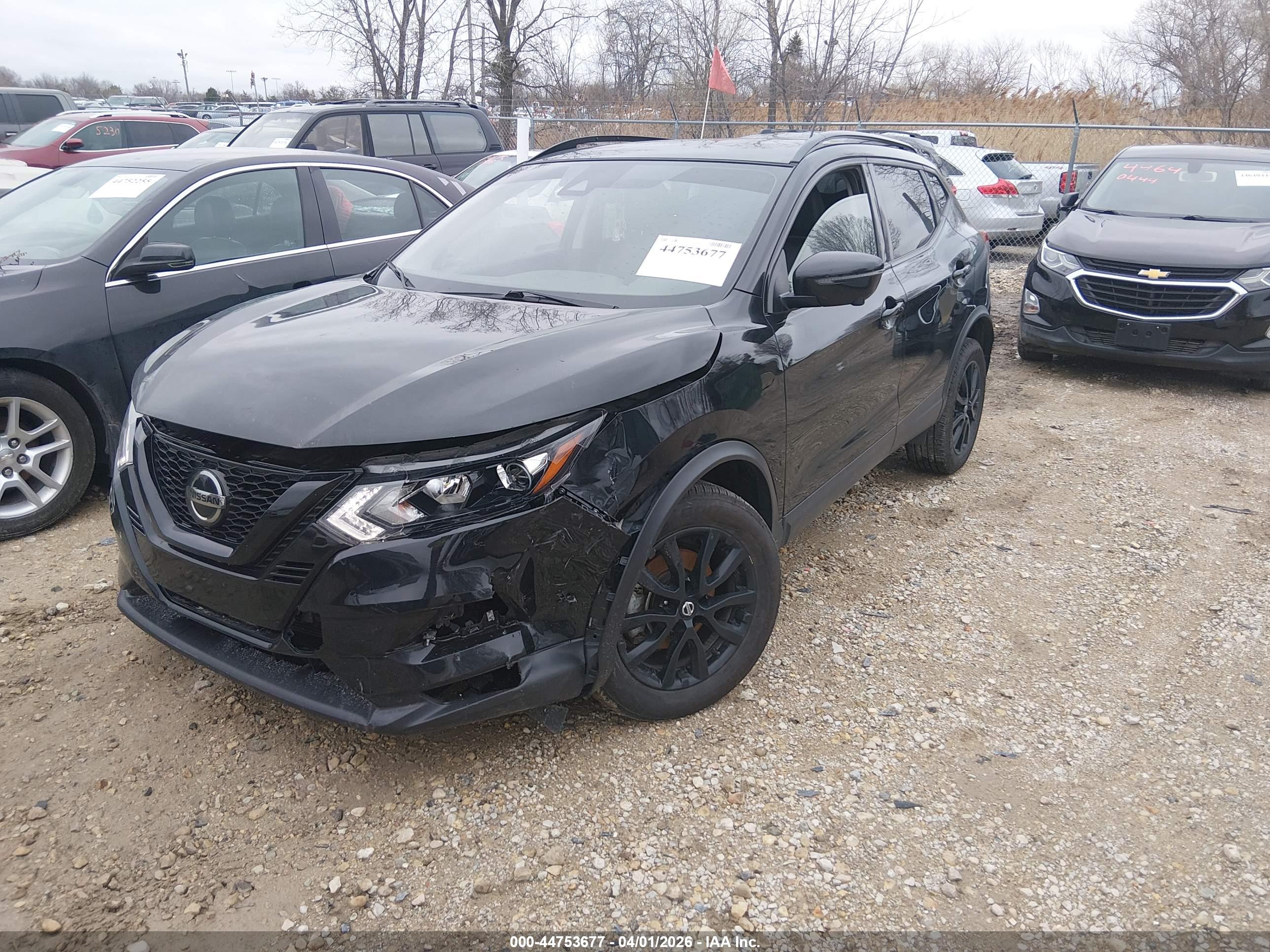NISSAN ROGUE image 2