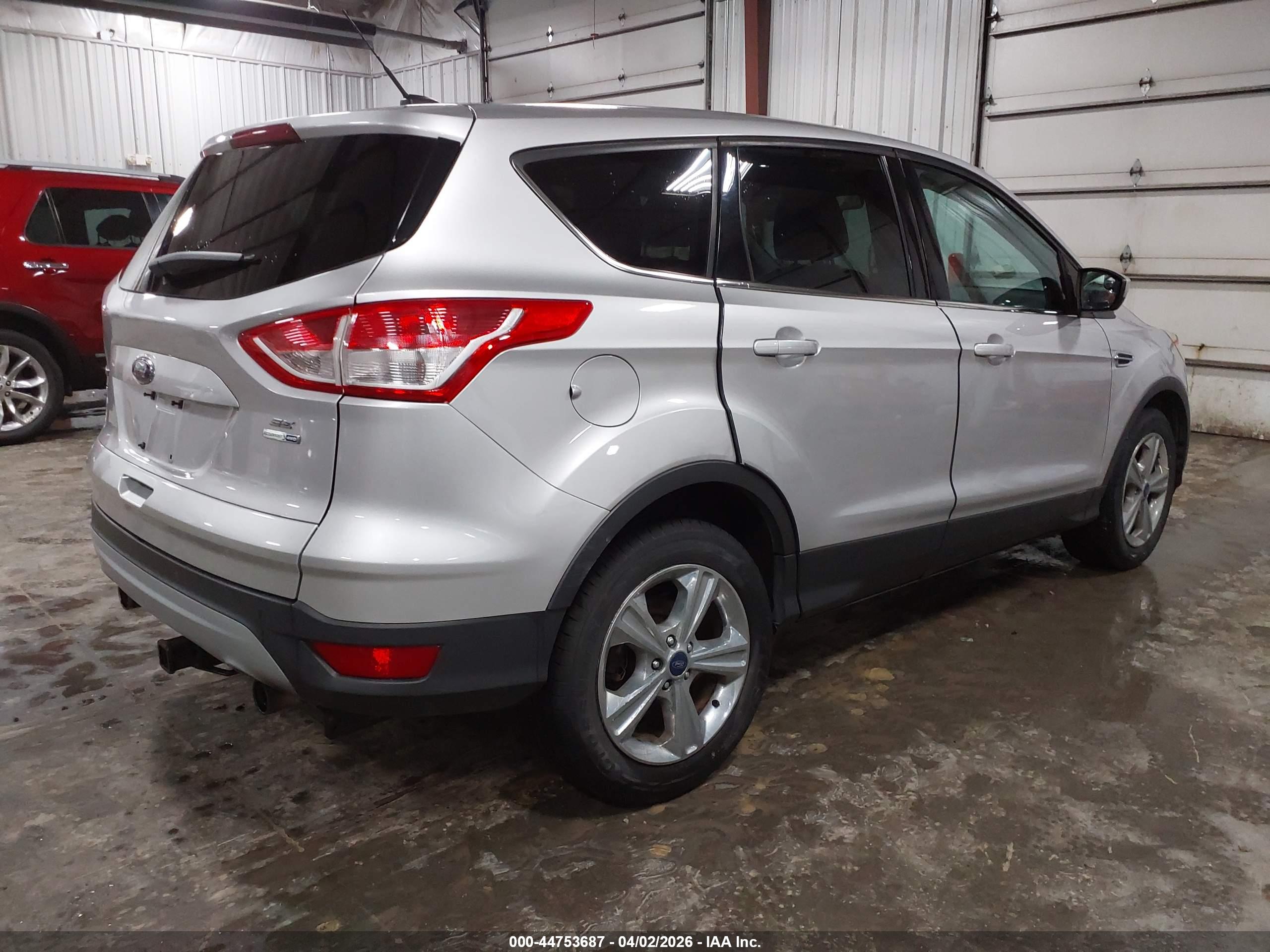 FORD ESCAPE image 4