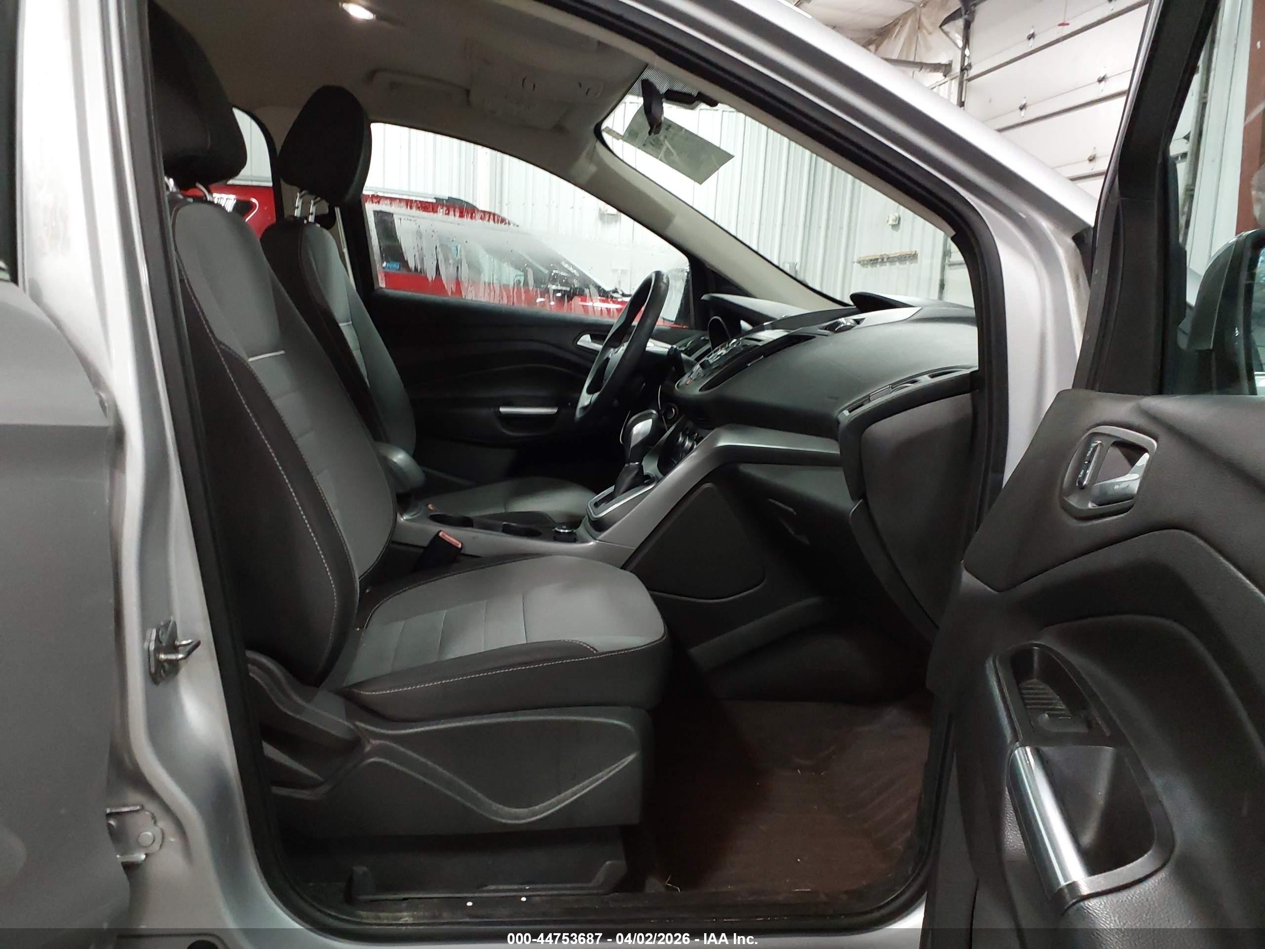 FORD ESCAPE image 5