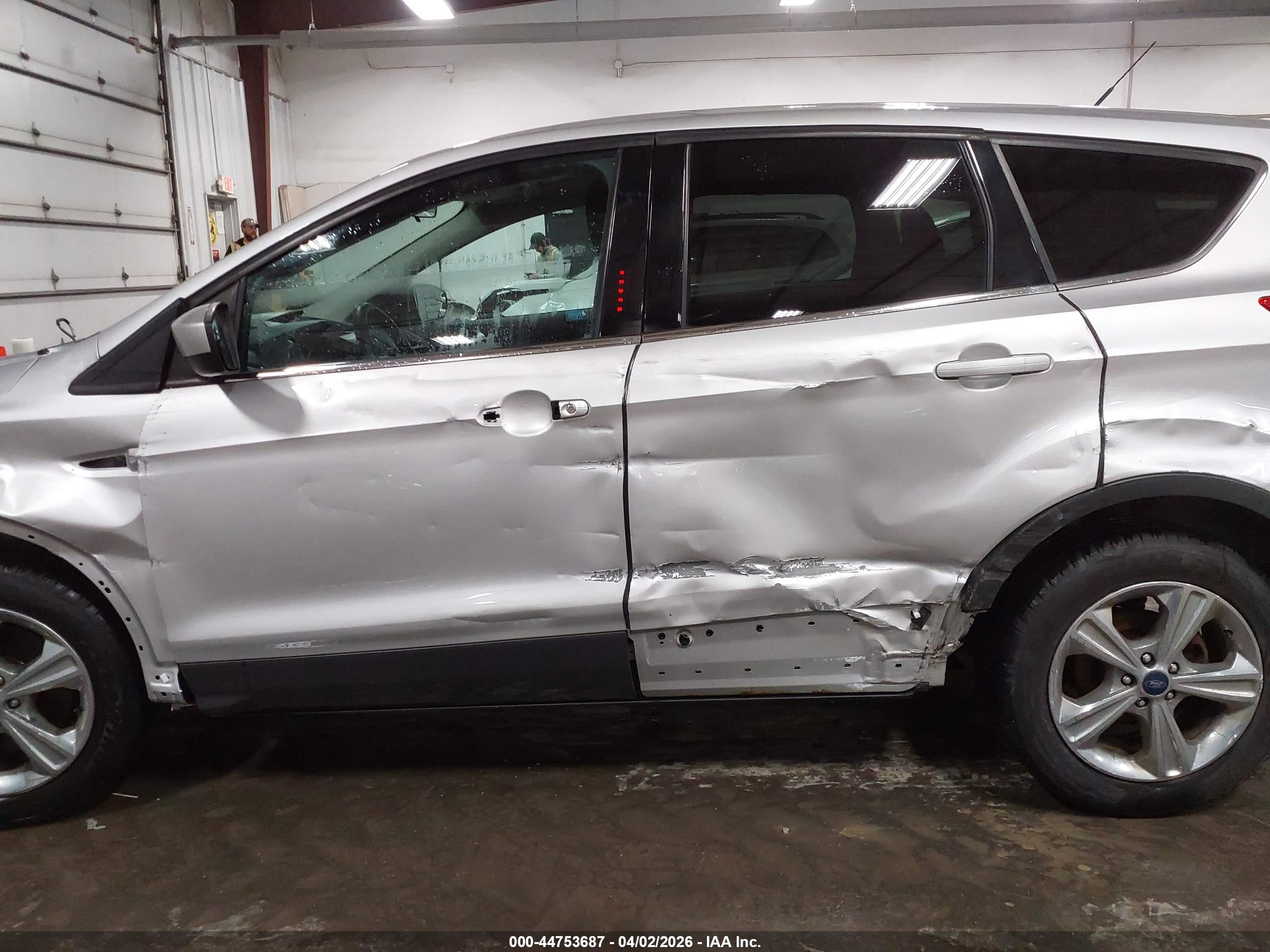 FORD ESCAPE image 6