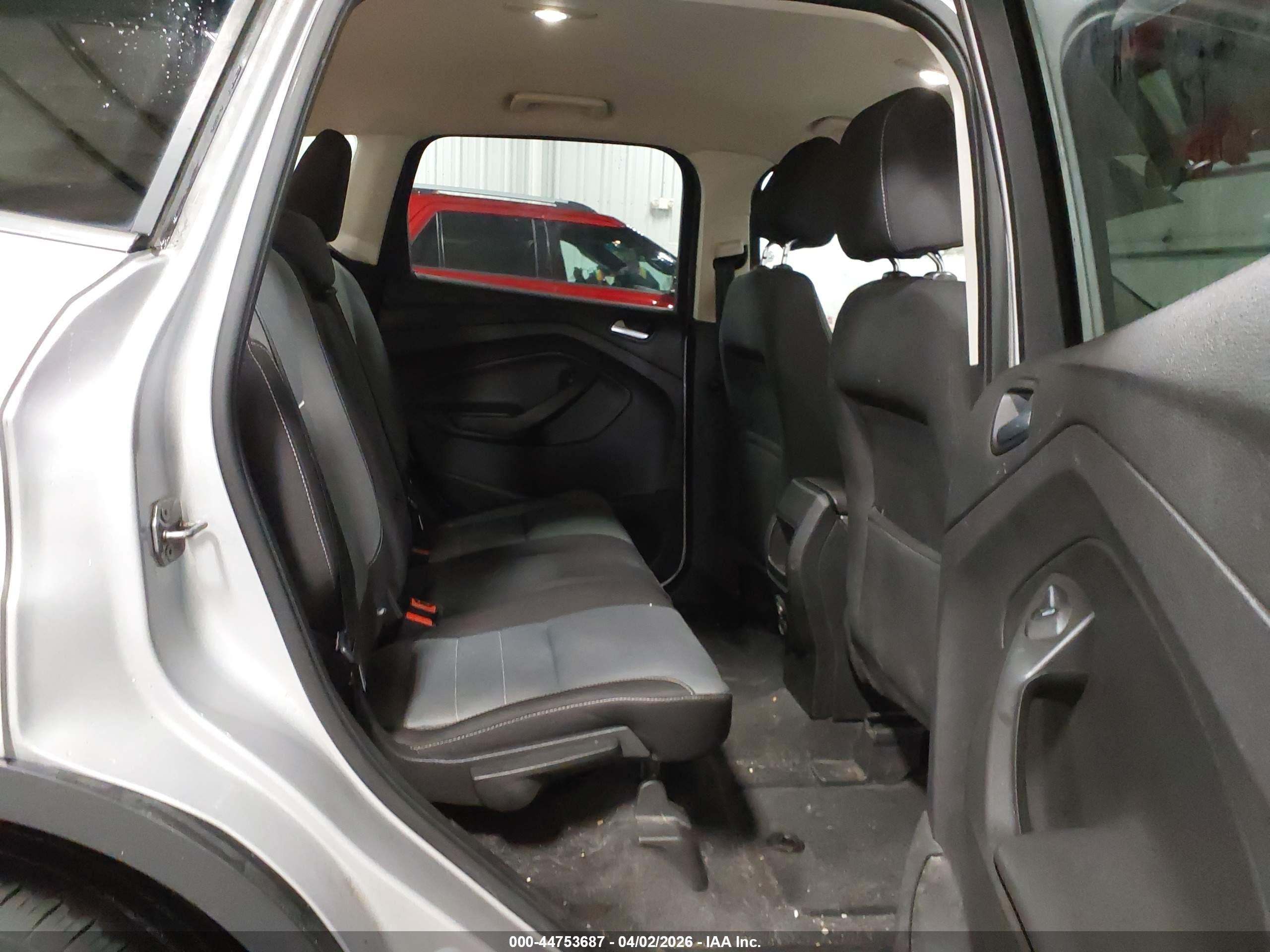 FORD ESCAPE image 8