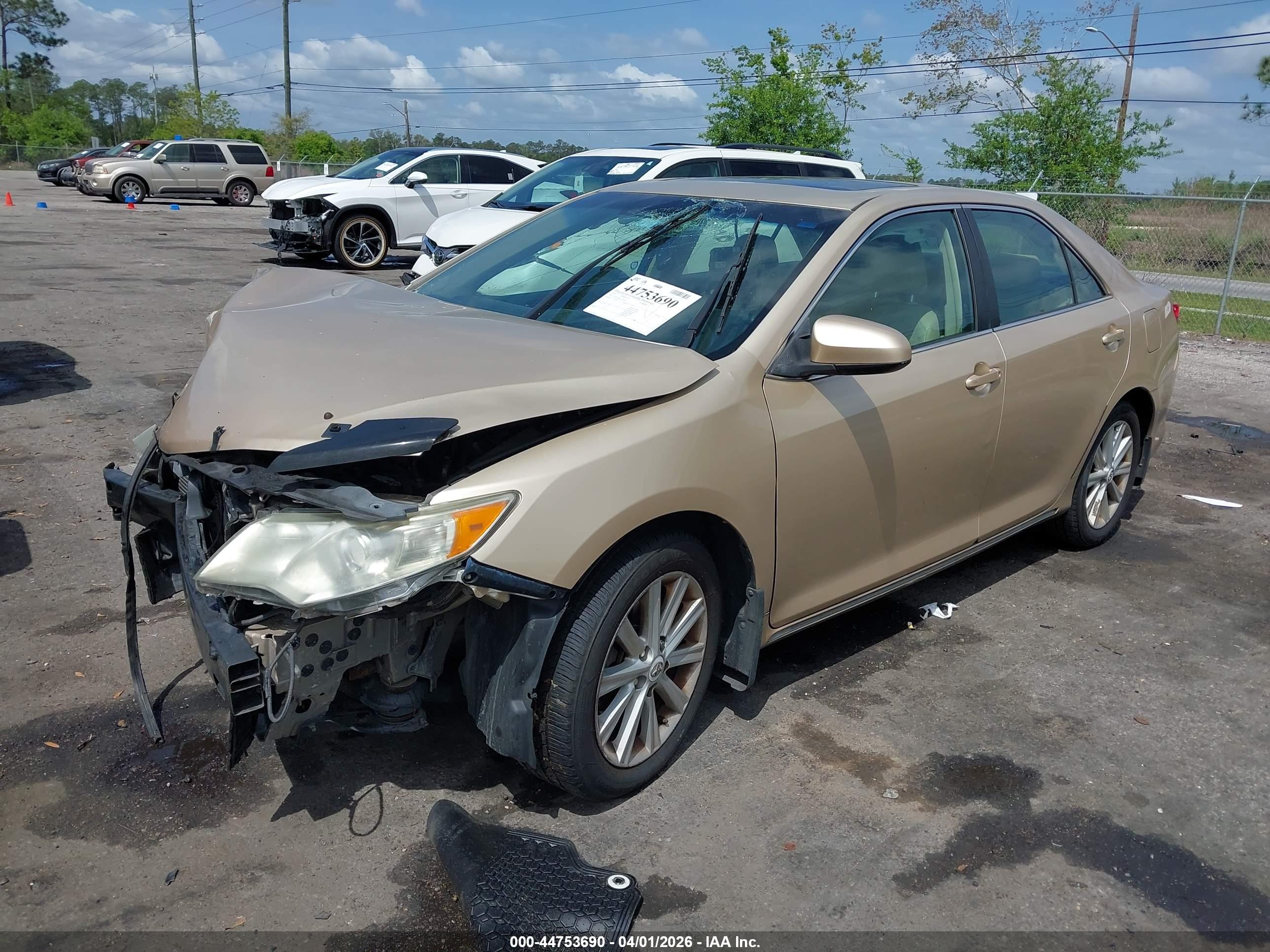 TOYOTA CAMRY image 2